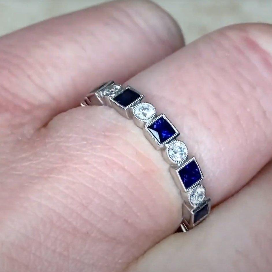 Donna Fascia con zaffiro (circa 0,60 carati) e diamante (circa 0,20 carati), platino in vendita