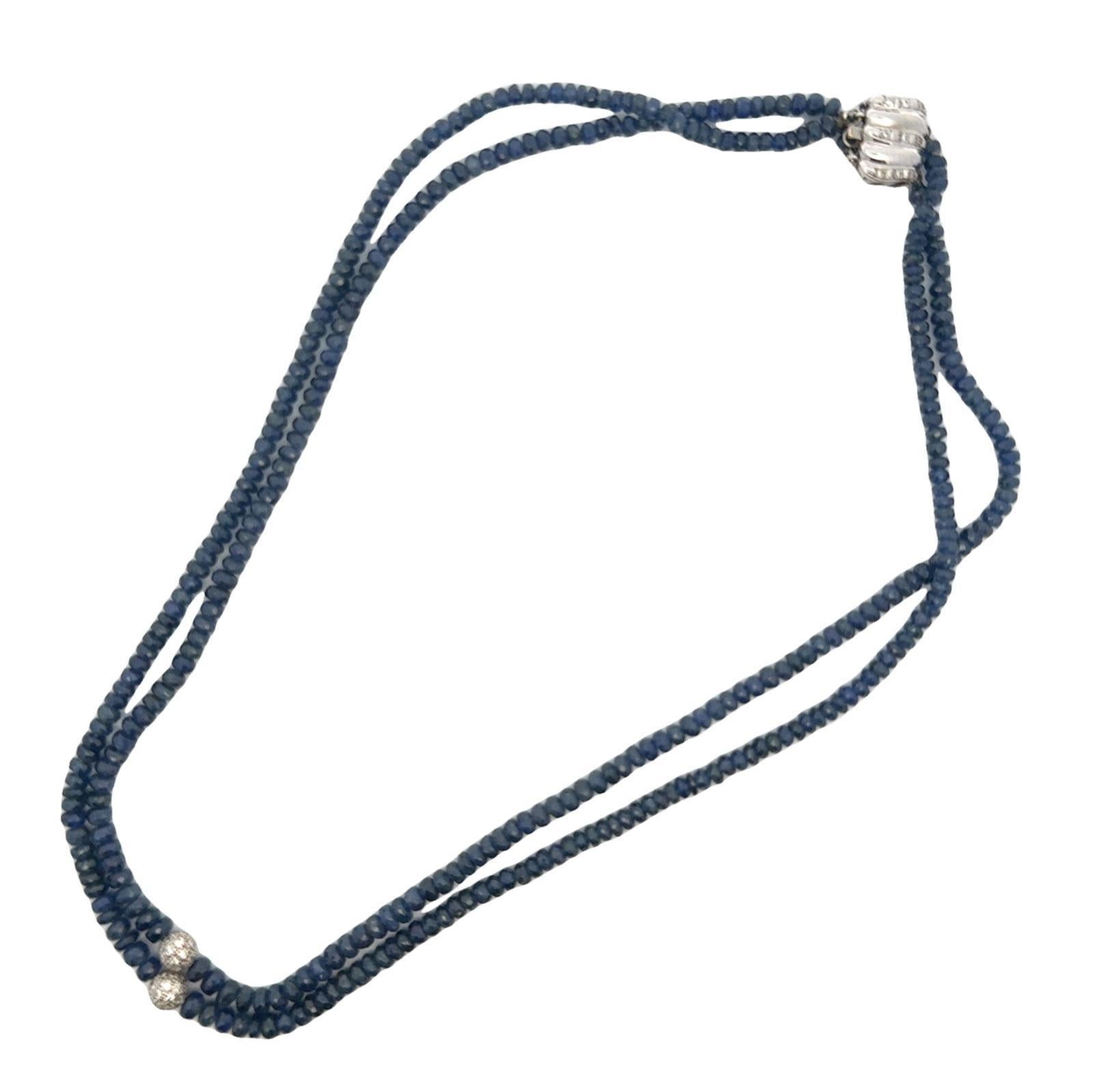 Moderno Collana con perle di zaffiro e diamanti a due file in oro bianco 14 carati da 16 pollici in vendita