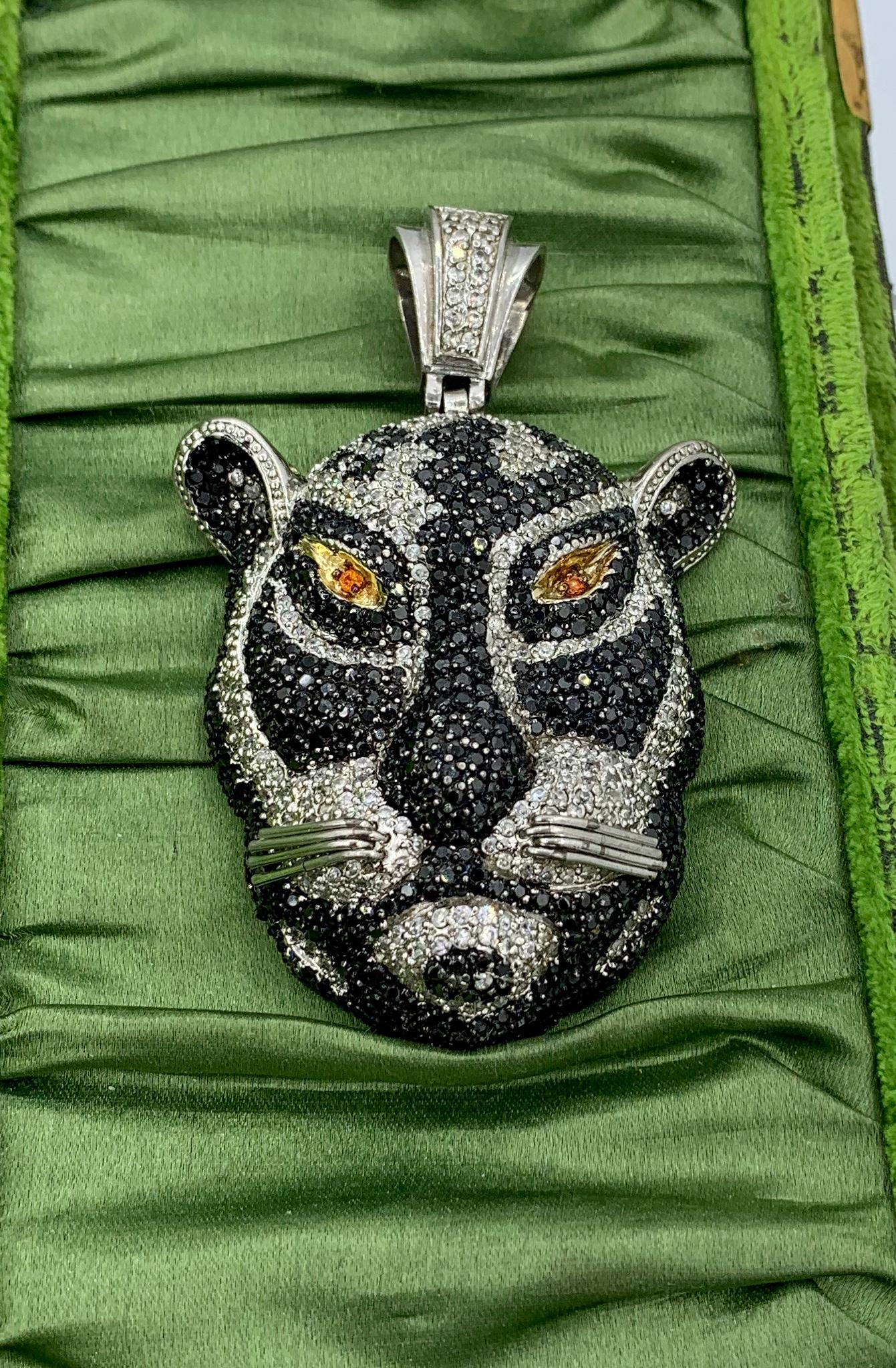 Halskette mit Leoparden-Anhänger, Saphir Schwarzer Panther, Schwarzer Weißer Orange, Saphiren (Zeitgenössisch) im Angebot
