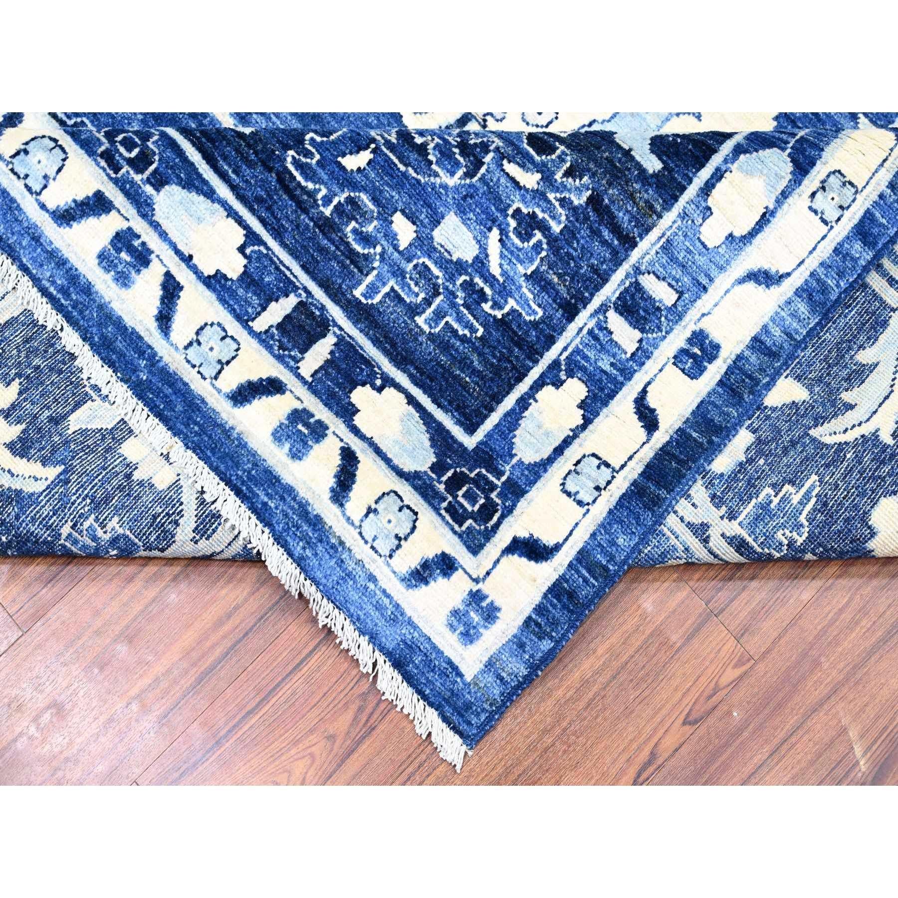 Handgeknüpfter orientalischer Peshawar-Teppich in Saphirblau aus reiner Wolle 11'8