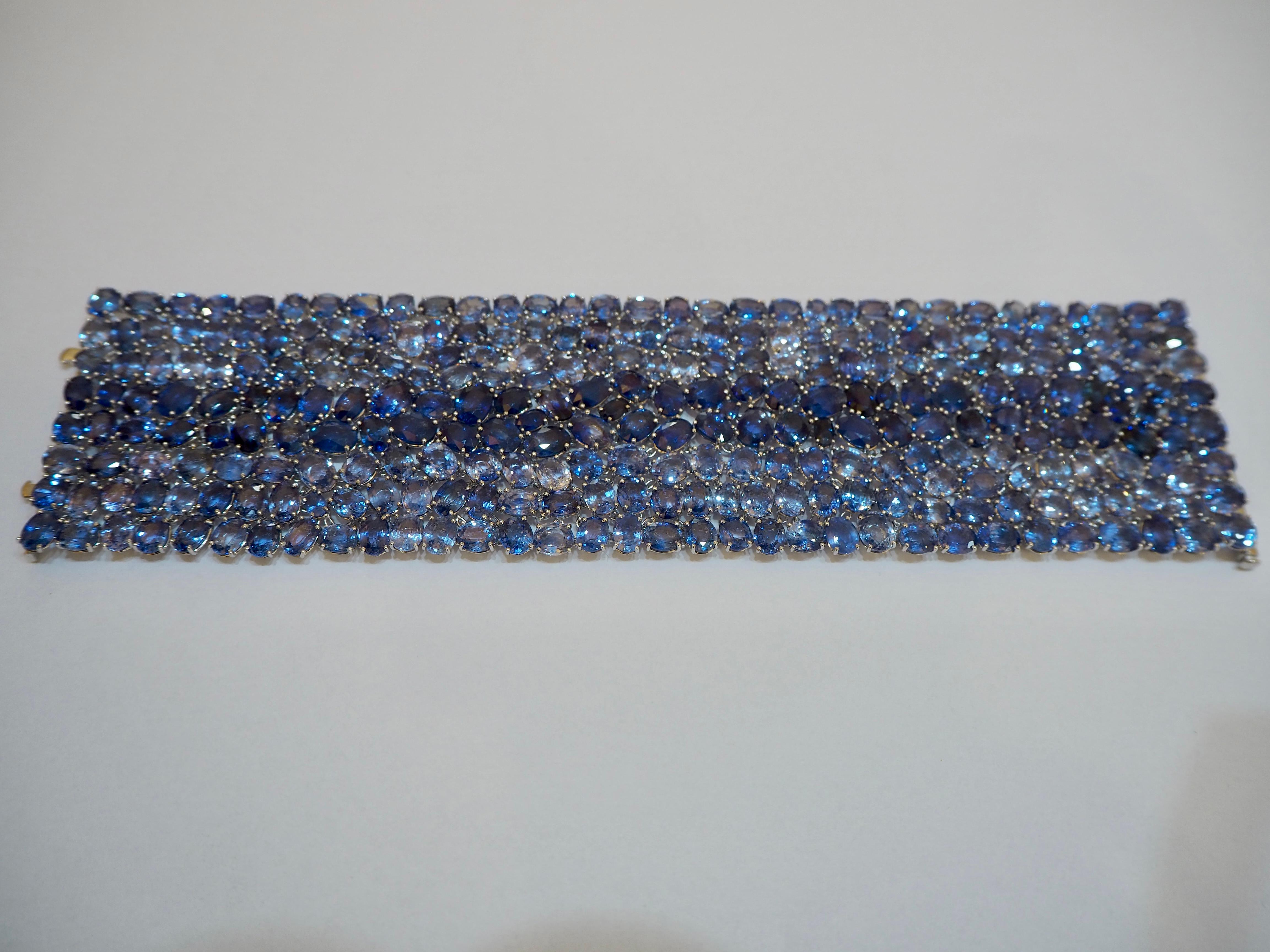 Sapphire Bracelet 184, 55 Carat  In New Condition For Sale In ROTTACH-EGERN, DE