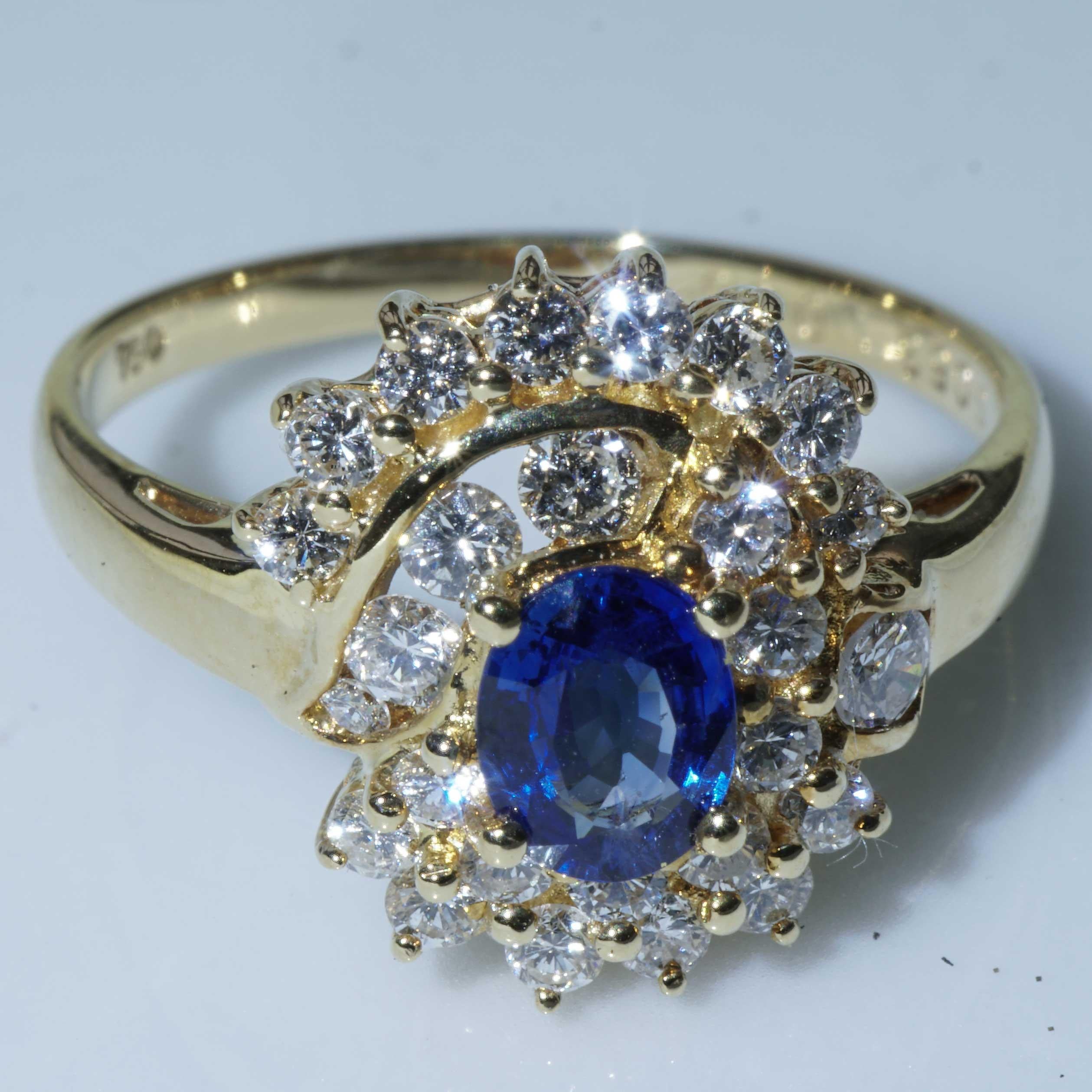 Modern Sapphire Brilliant Ring 0.53 ct 0.65 ct wonderful Gemstone Color Royal Blue AAA