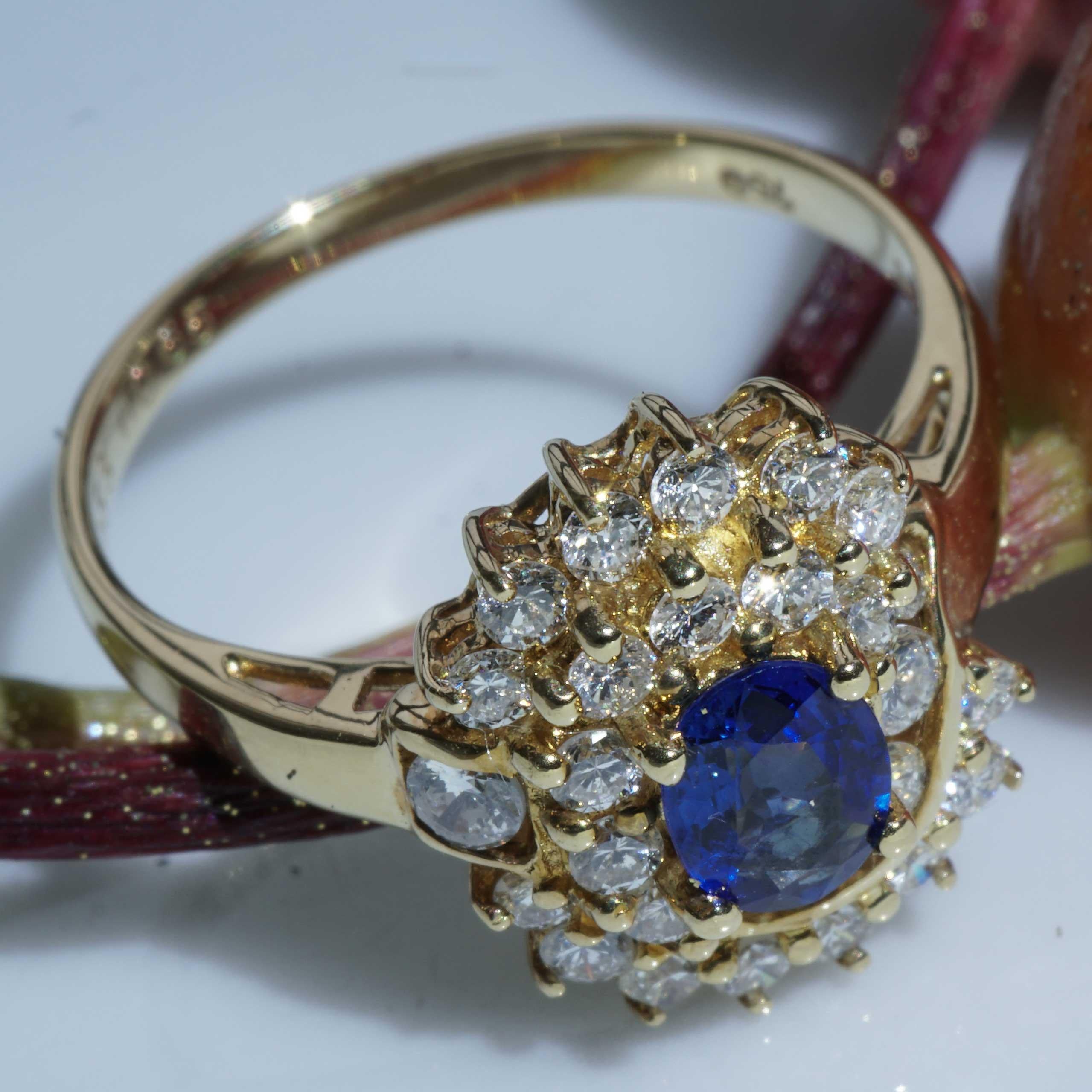 Women's or Men's Sapphire Brilliant Ring 0.53 ct 0.65 ct wonderful Gemstone Color Royal Blue AAA