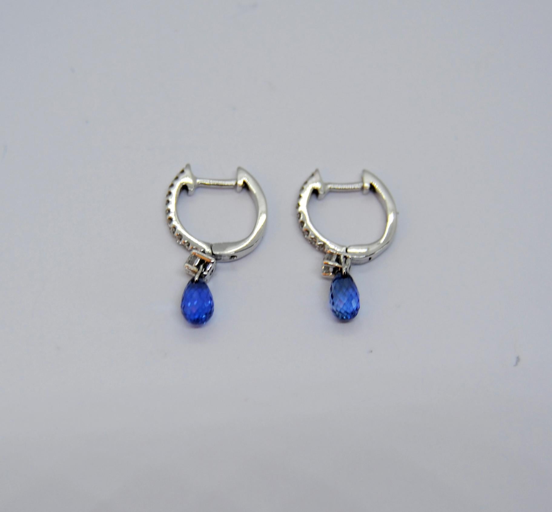 Contemporary Sapphire Briolee Pendant in 18 Karat White Gold Small Hoop Earrings