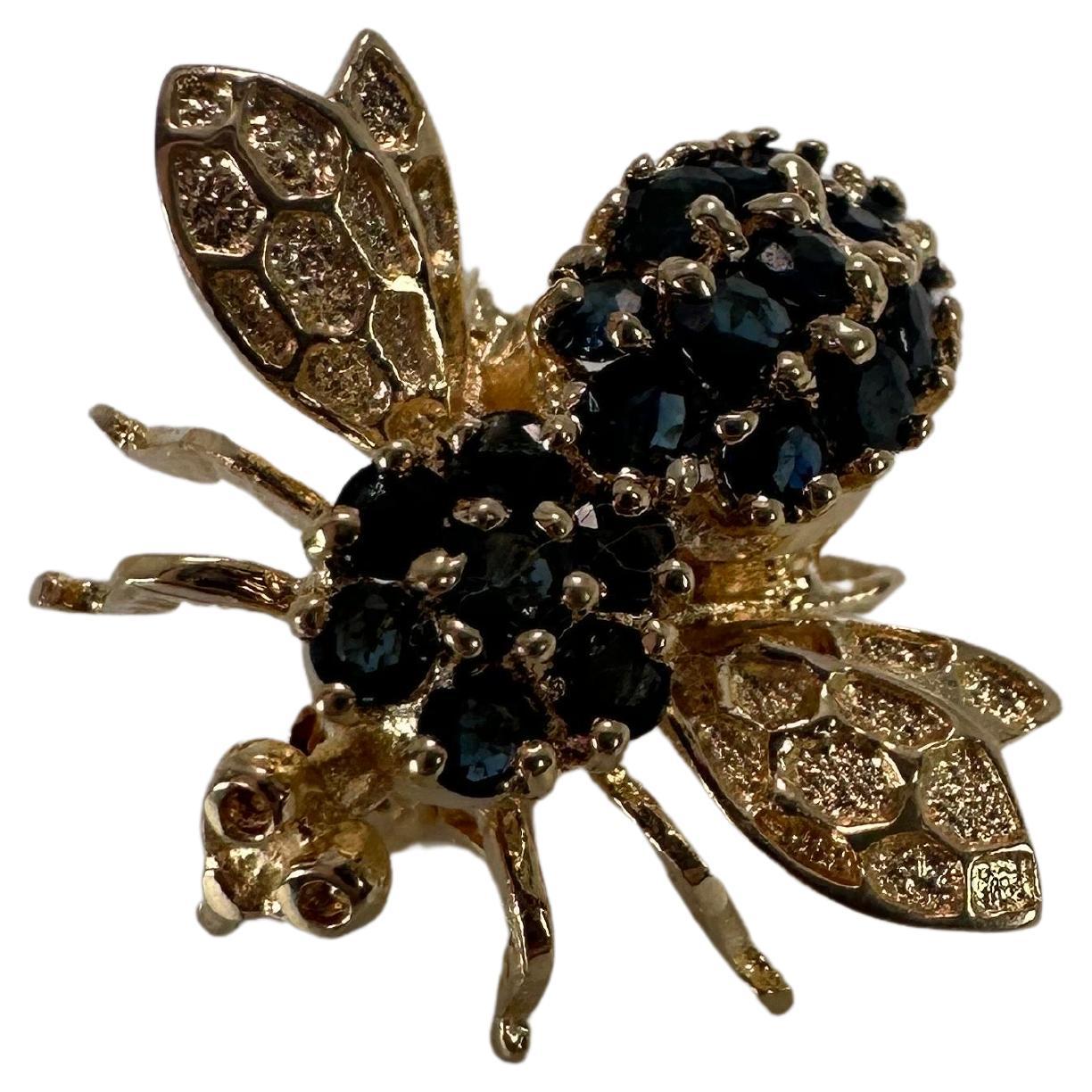 Sapphire brooch bee 14KT yellow gold beautiful For Sale