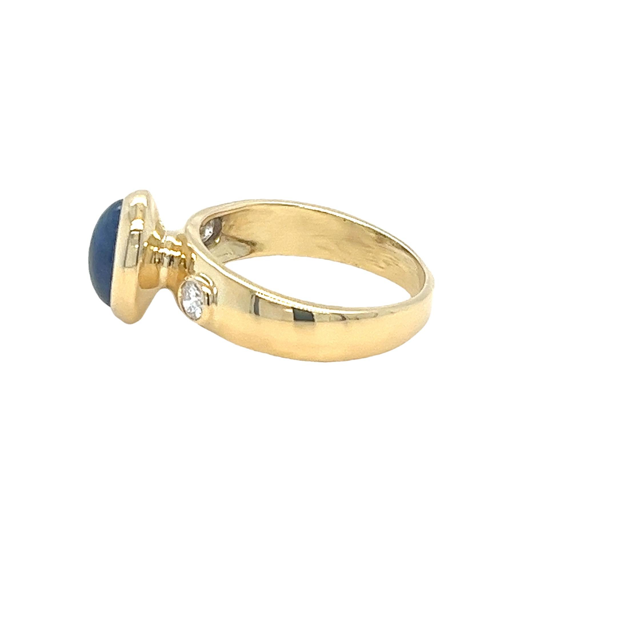 Women's Sapphire Cabochon and Round Diamond 3 Stone Ring in Yellow Gold For Sale