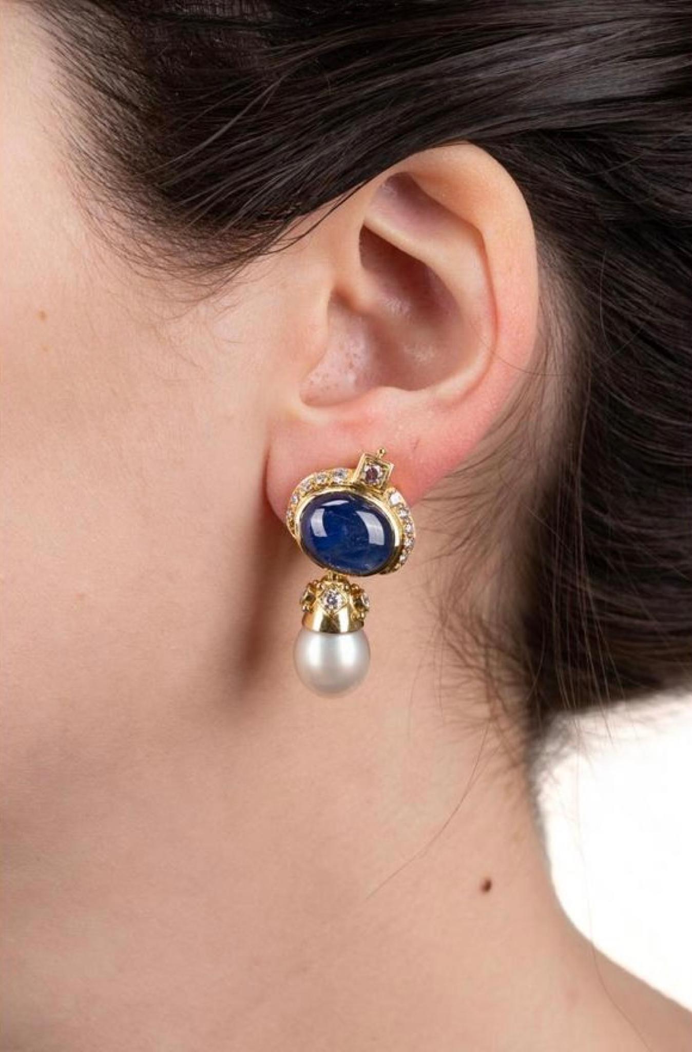 18 Carats Sapphire Cabochon & Pearl Drop 18K Yellow Gold YG Earrings In Good Condition For Sale In Rugby, England