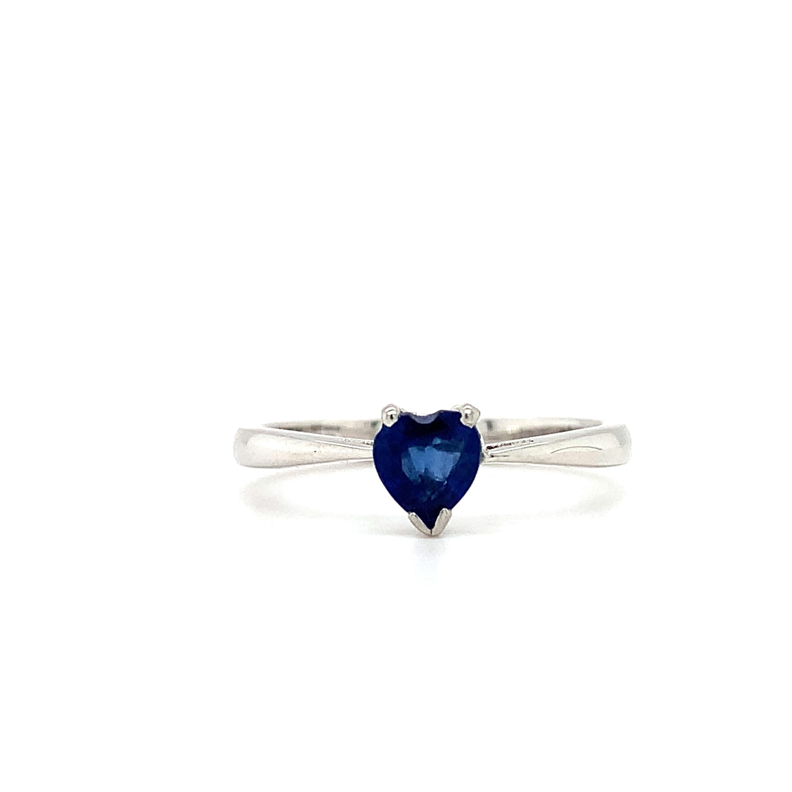 Sapphire Ceylon heart shaped solitaire engagement ring platinum For Sale 1