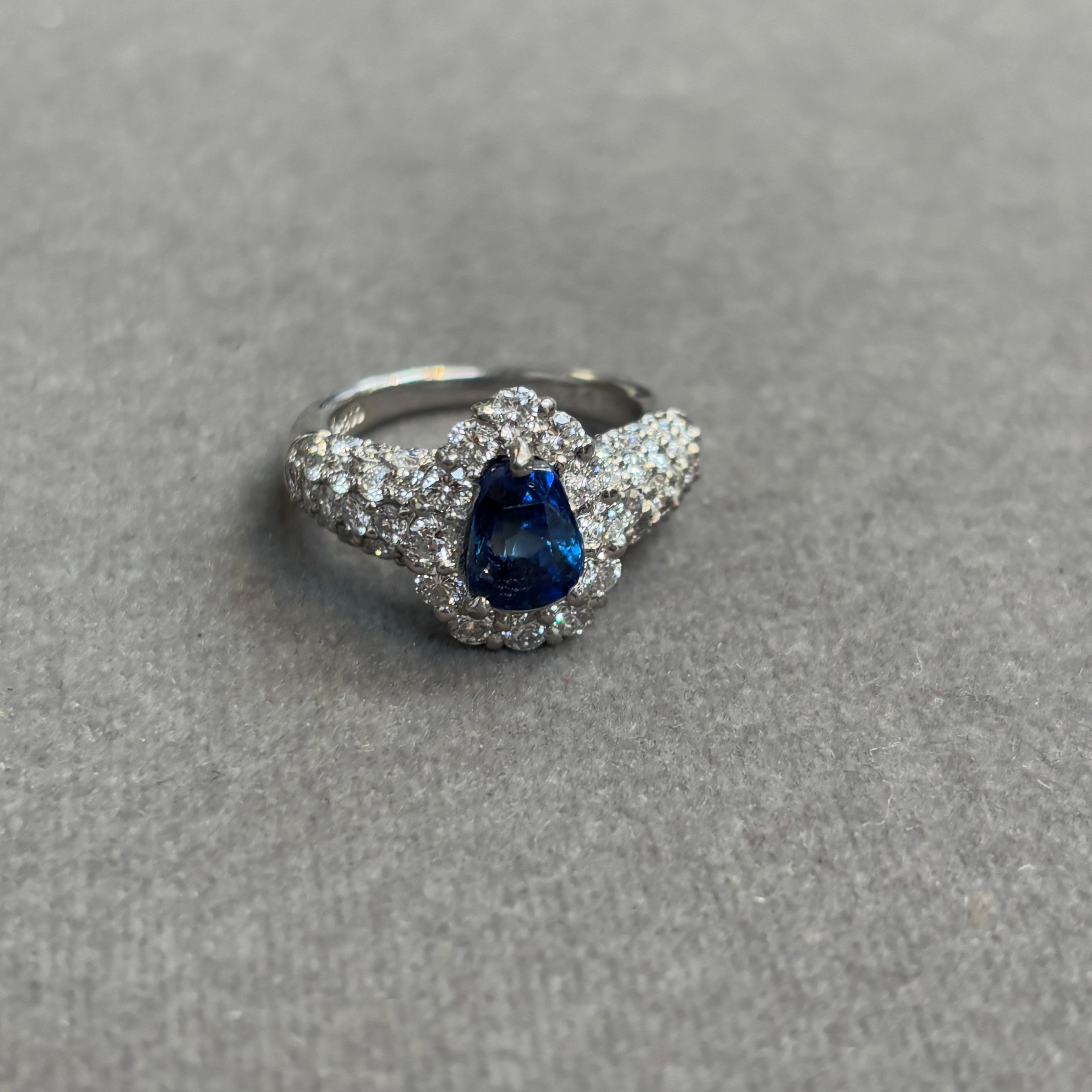 Saphir-Cocktailring (Gemischter Schliff) im Angebot