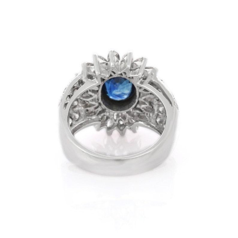 18k Solid White Gold Blue Sapphire and Diamond Big Flower Ring In New Condition For Sale In Houston, TX