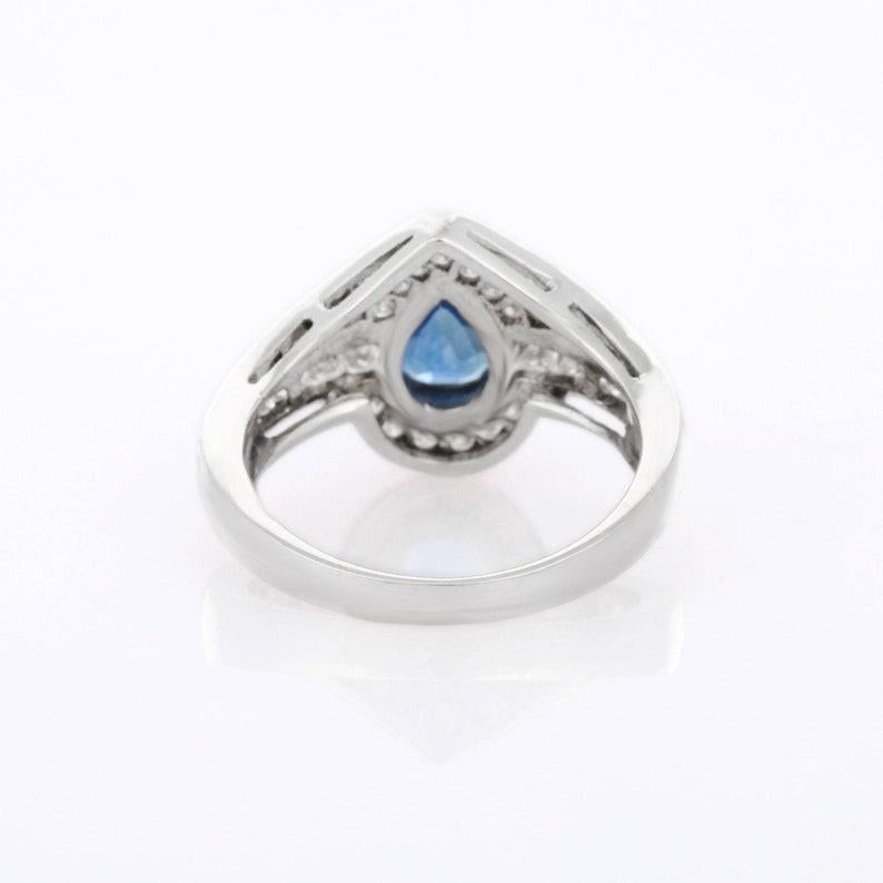 Blue Sapphire Statement Ring in 18k Solid White Gold with Diamonds For Sale 1