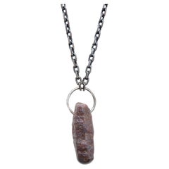 Collier pendentif en cristal brut, chaîne en argent substantielle, unique en son genre