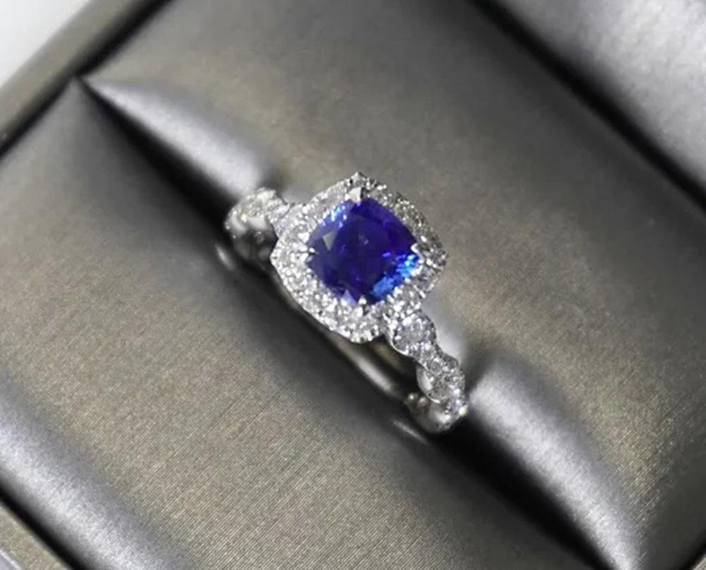 Sapphire Cushion Ring 1.56 CTS For Sale 1