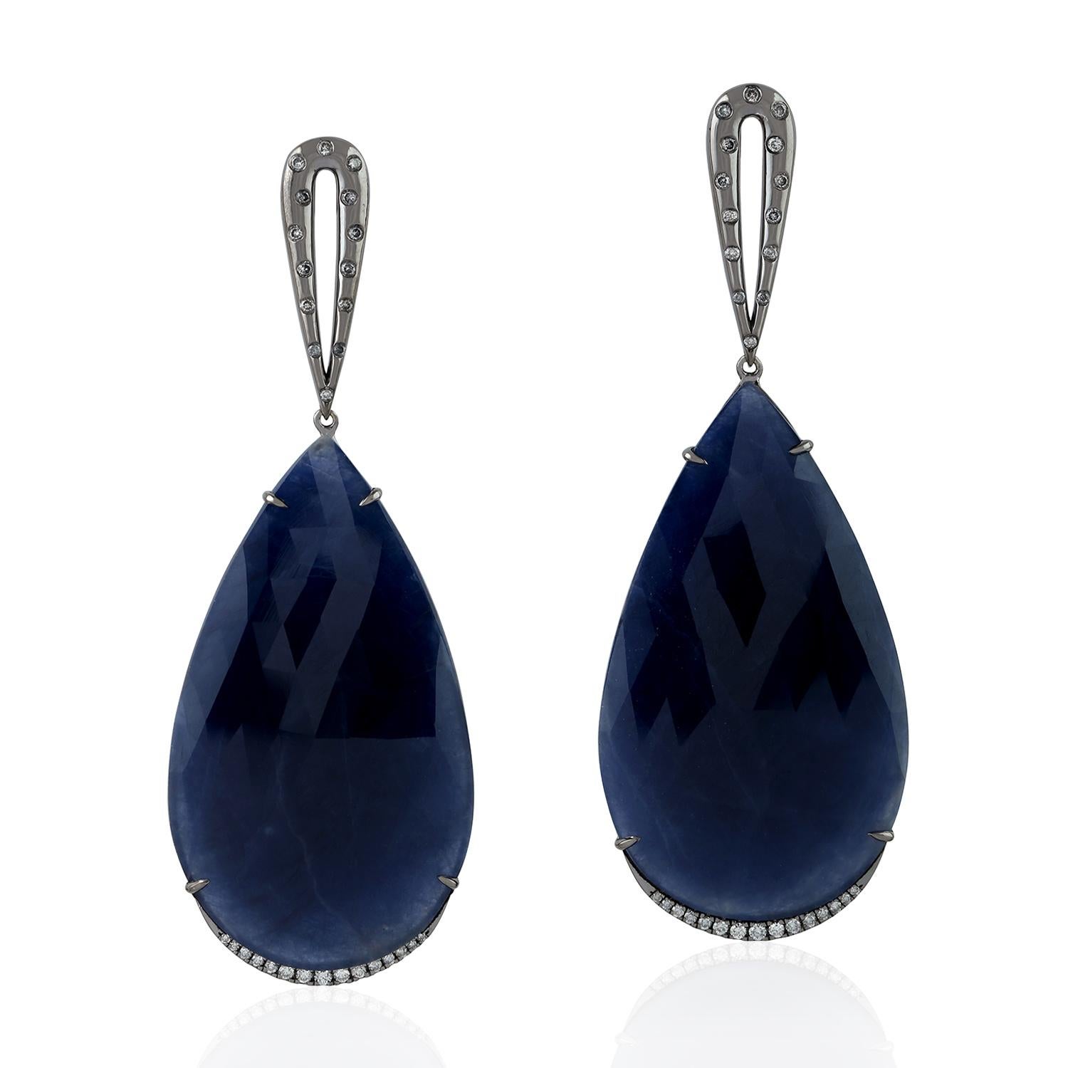Drop Shape Blue Sapphire Dangle Earring with Diamonds Made in 18k Gold In New Condition For Sale In New York, NY