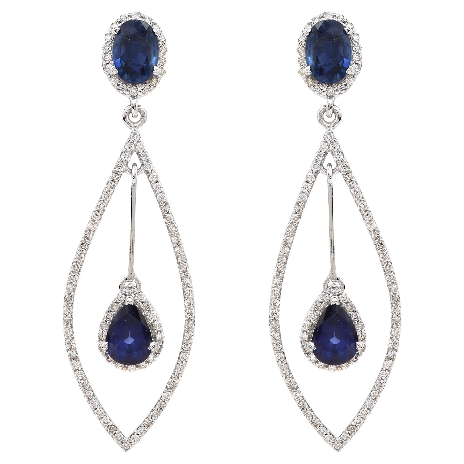 Sapphire Dangle Earrings with Diamond in 18k Gold For Sale