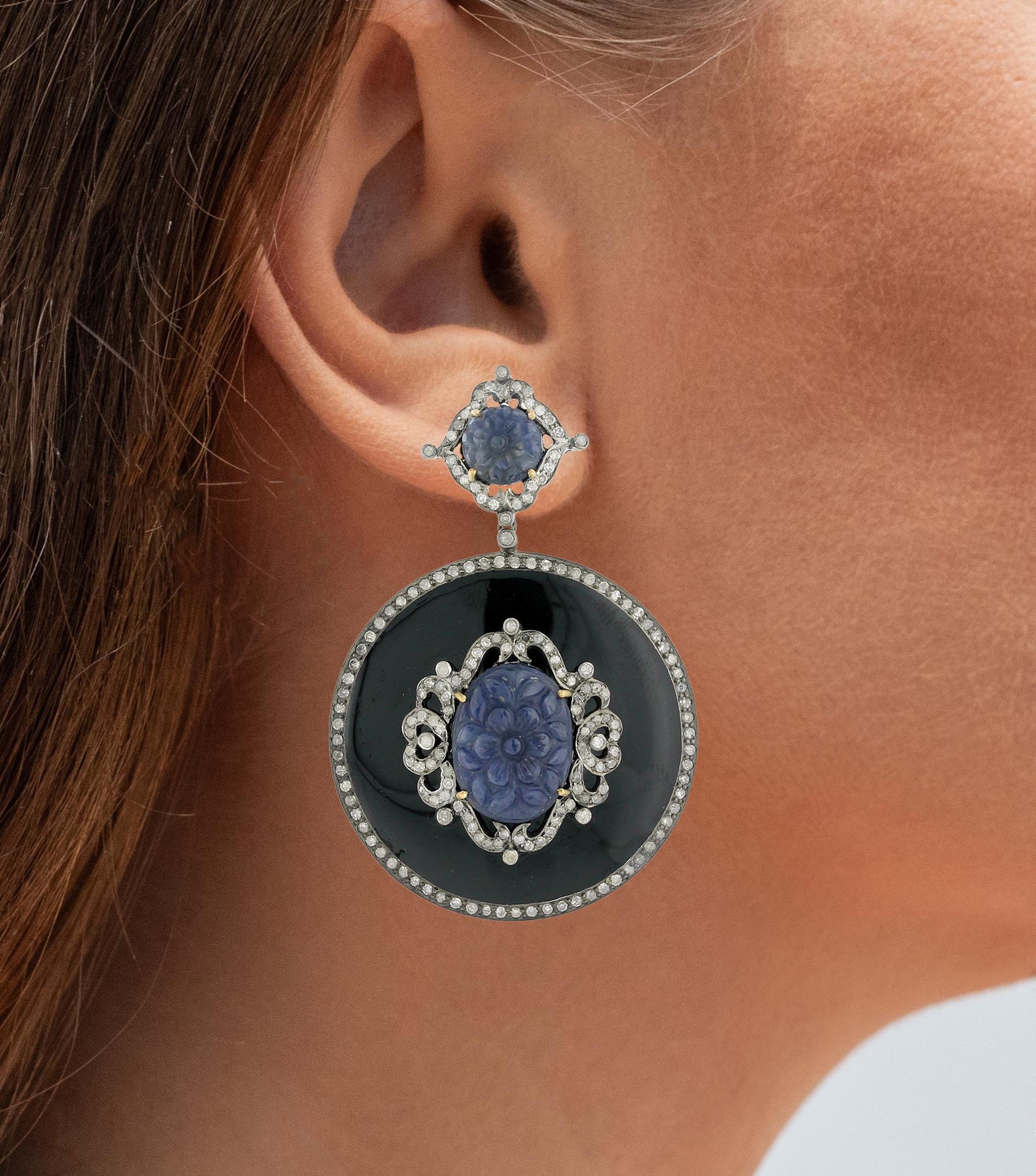 Art Deco Sapphire Dangle Earrings With Diamonds 24.59 Carats For Sale