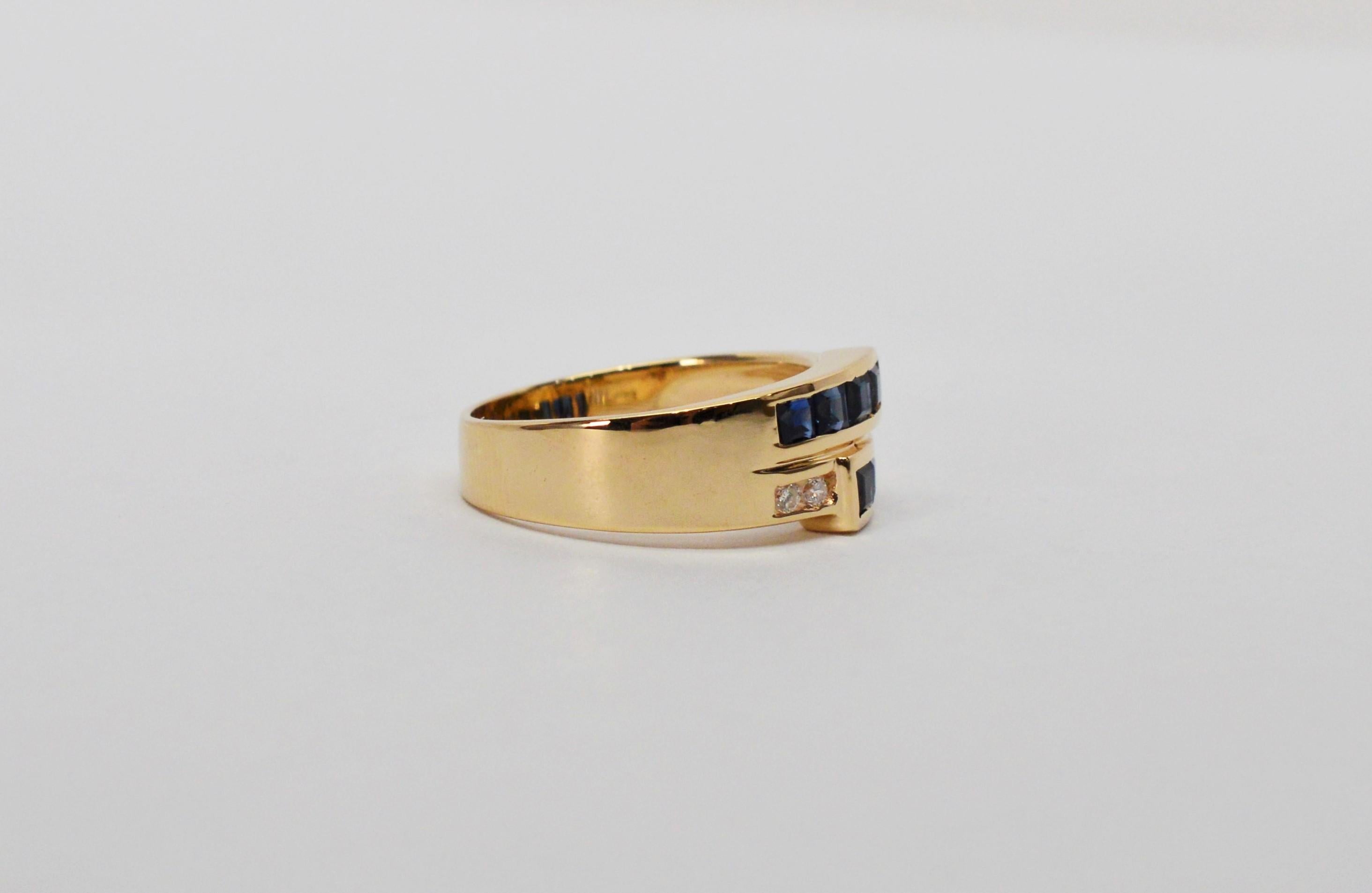 Sapphire Diamond 14 Karat Yellow Gold Band Ring In Excellent Condition In Mount Kisco, NY