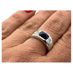 Bague en or blanc 18 carats avec saphirs et diamants