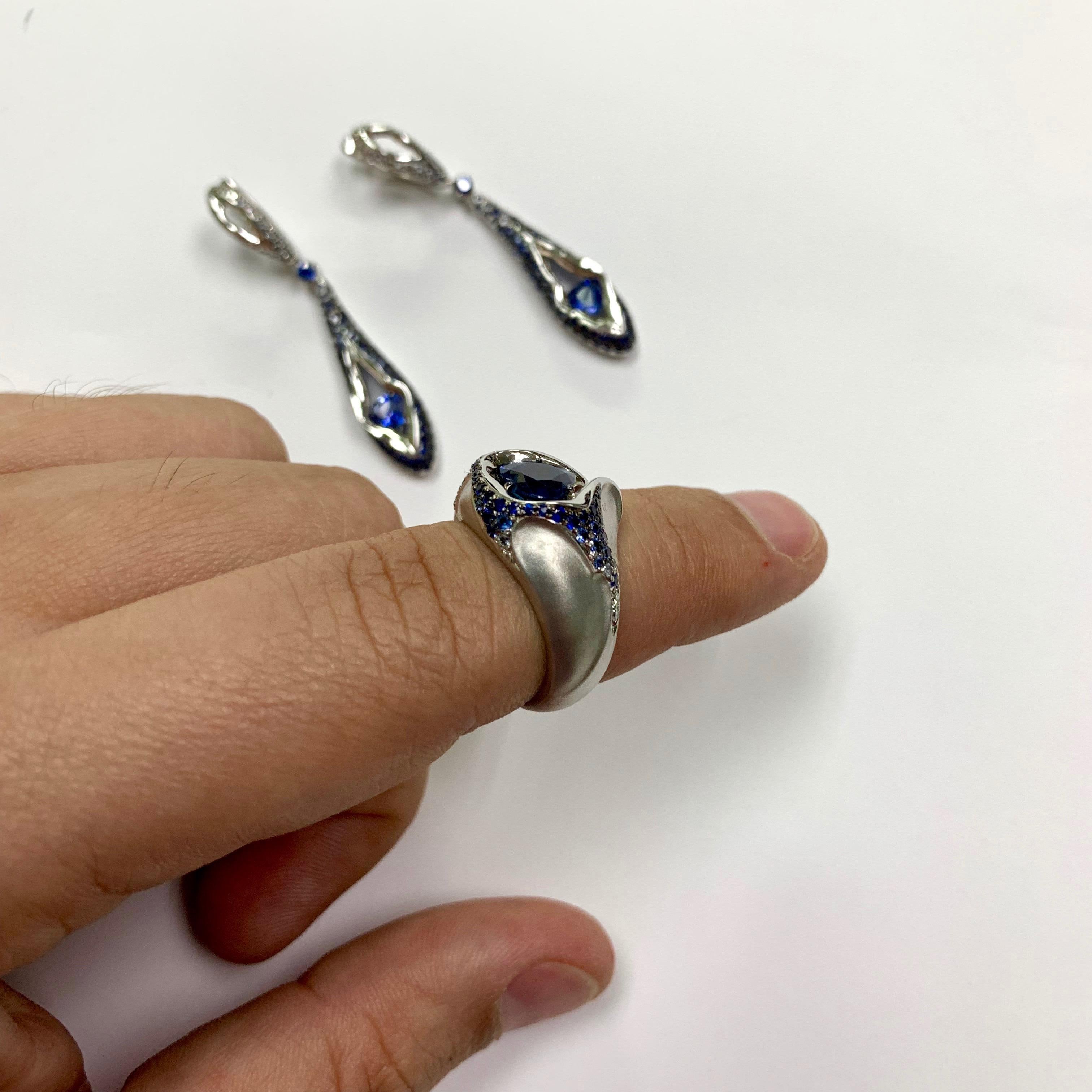 Heart Cut Sapphire Diamond 18 Karat White Gold HeartBeat Ring Earrings Suite For Sale