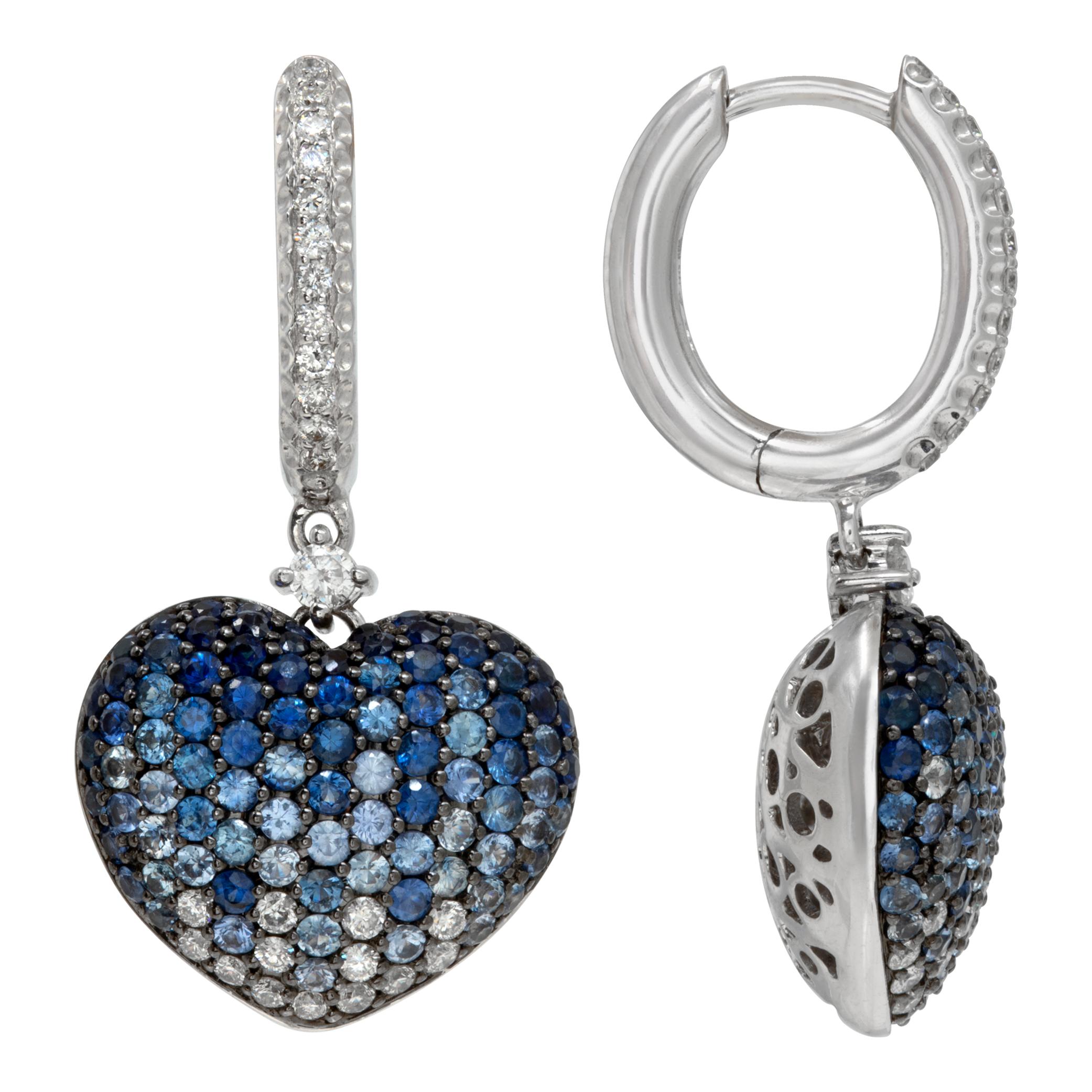 Sapphire & diamond 18k white gold heart dangling earrings In Excellent Condition For Sale In Surfside, FL