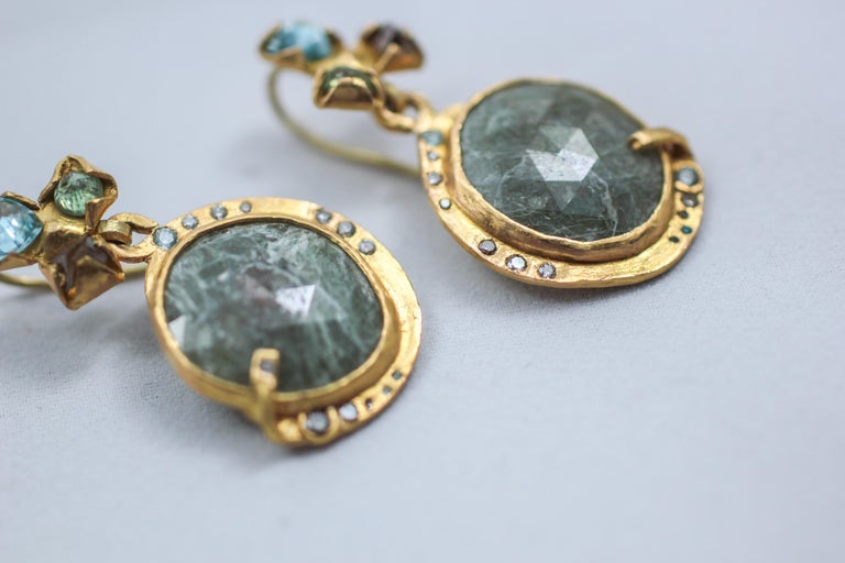 Contemporary Sapphire Diamond 22-21 Karat Gold Dangle Drop Organic Earrings For Sale