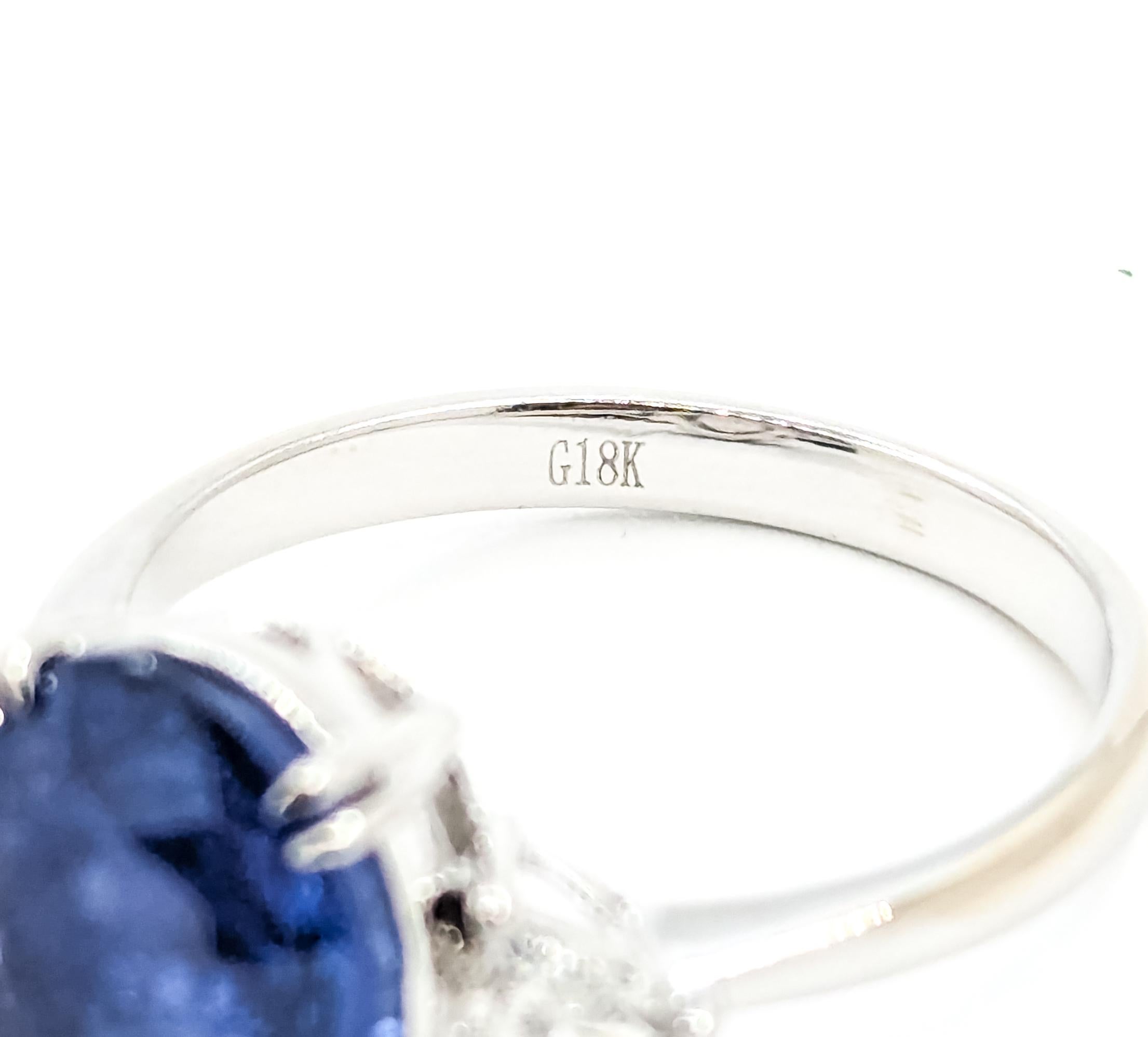 Anillo de 3 Piedras de Zafiro y Diamante en Oro Blanco de 18k en venta 4