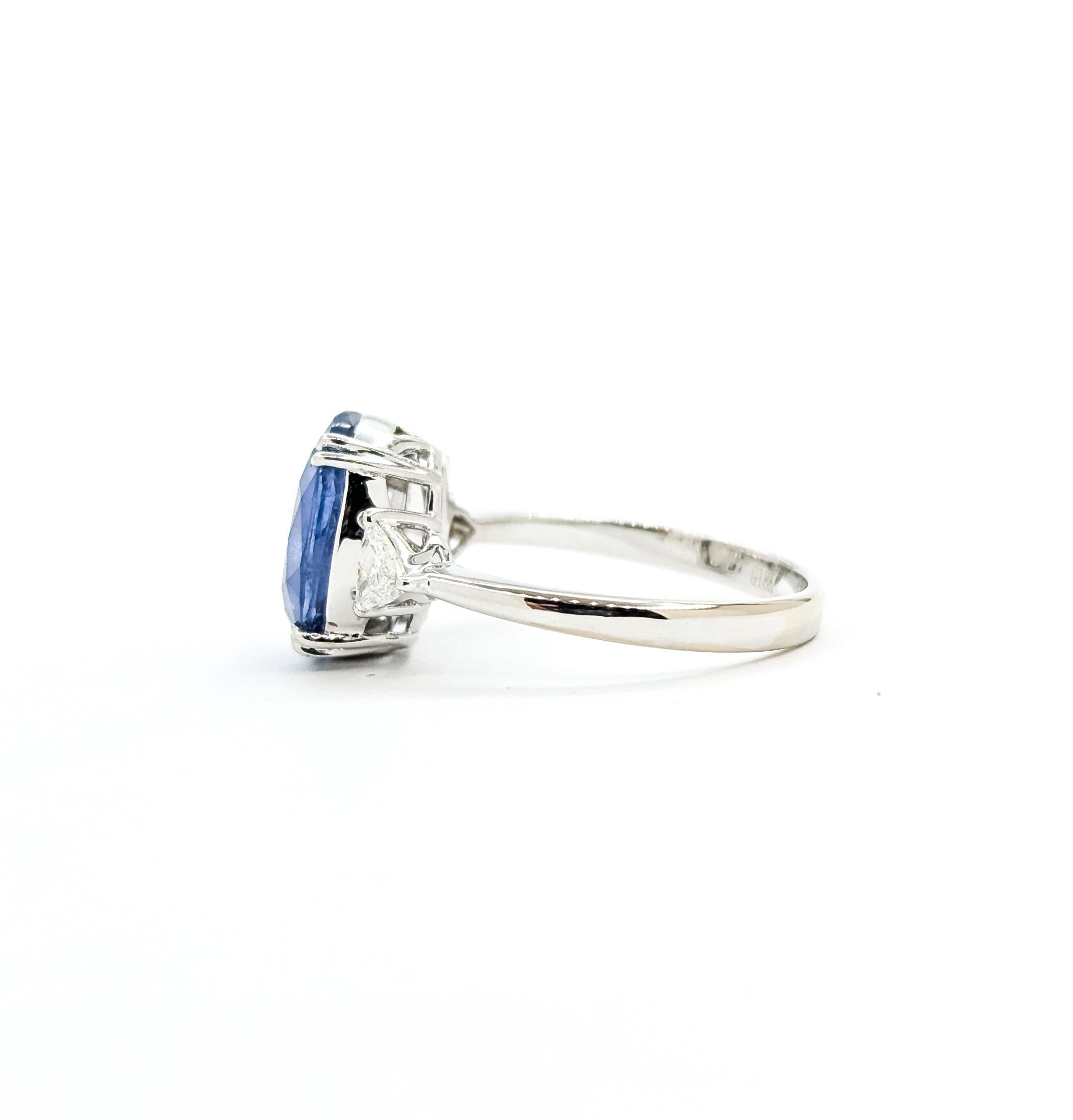 Anillo de 3 Piedras de Zafiro y Diamante en Oro Blanco de 18k en venta 3