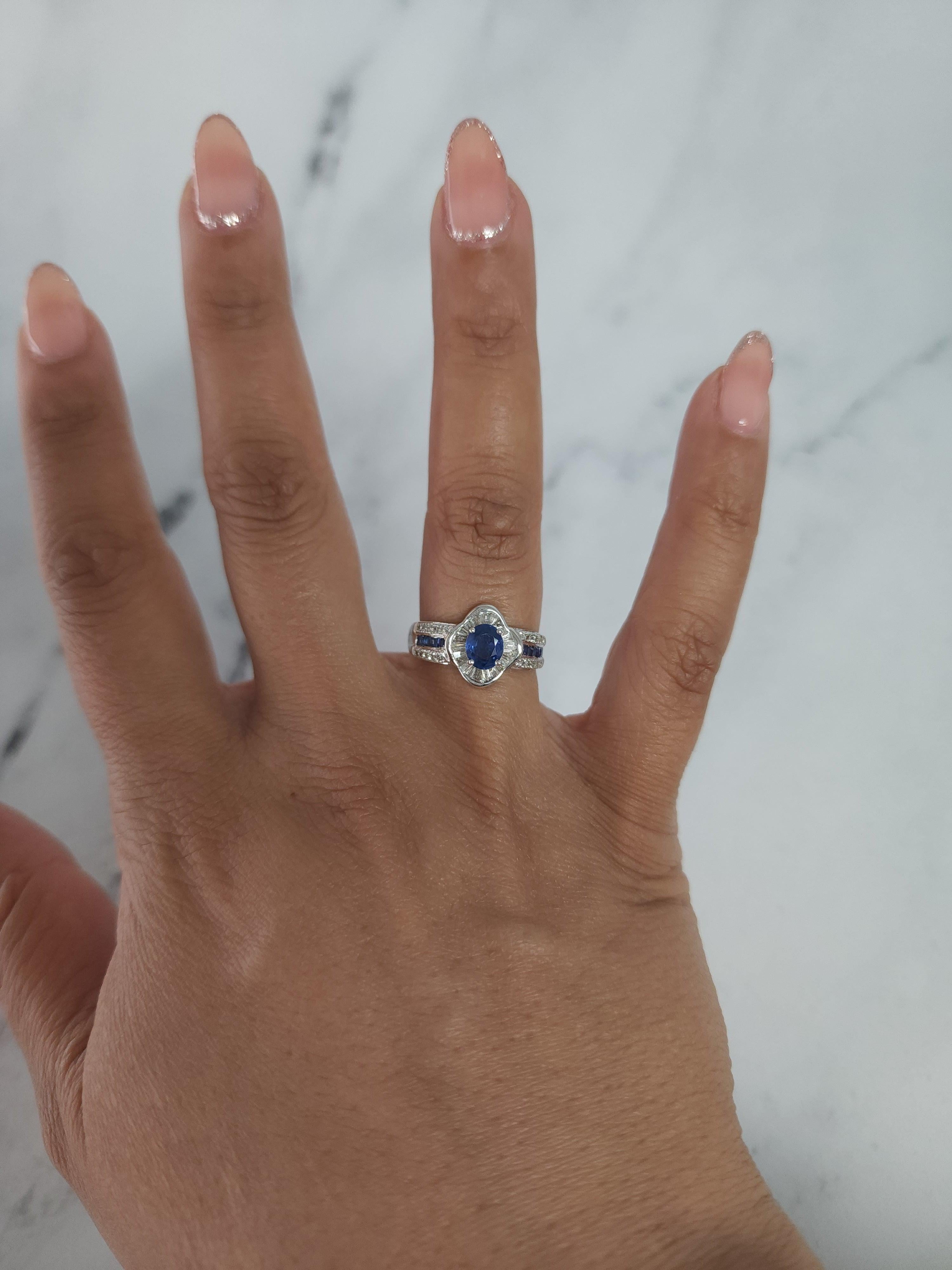 ♥ Riepilogo del prodotto ♥

Pietra principale: Diamante e zaffiro 
Circa. Peso totale dei carati: 1,60cttw
Peso dello zaffiro: 1,10ct
Peso in carati del diamante: .50cttw
Colore del diamante: H.
Chiarezza del diamante: SI2
Taglio del diamante: