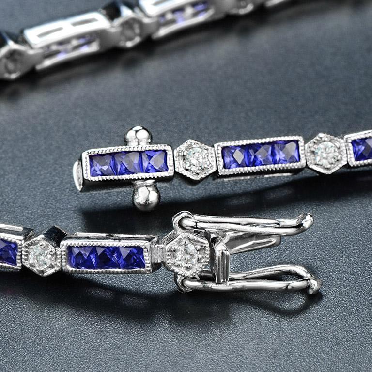 Alternate Triple Sapphire and Round Diamond Link Bracelet in 18K White Gold In New Condition For Sale In Bangkok, TH