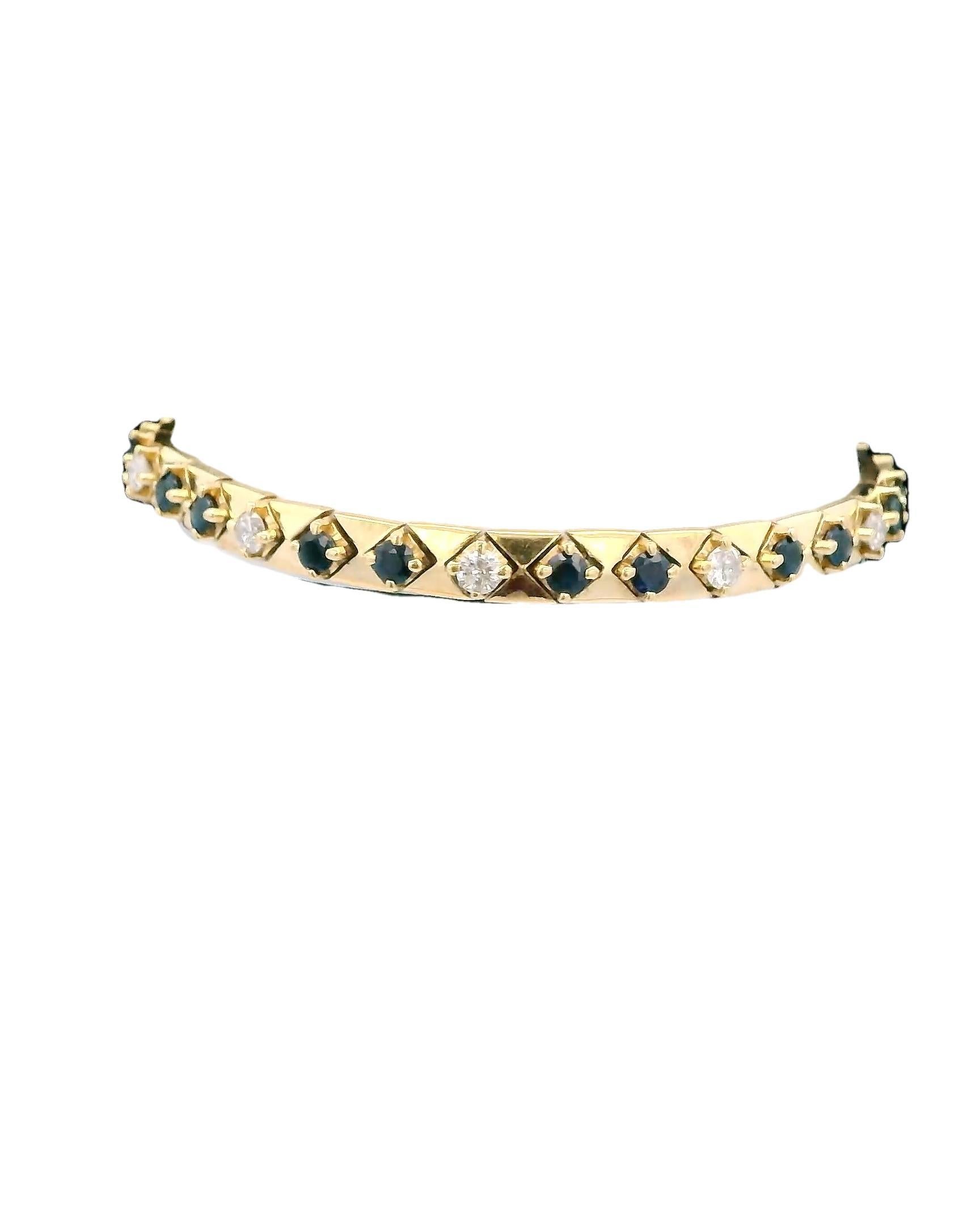 Bracelet à maillons triangle Bon état - En vente à Great Neck Plaza, NY