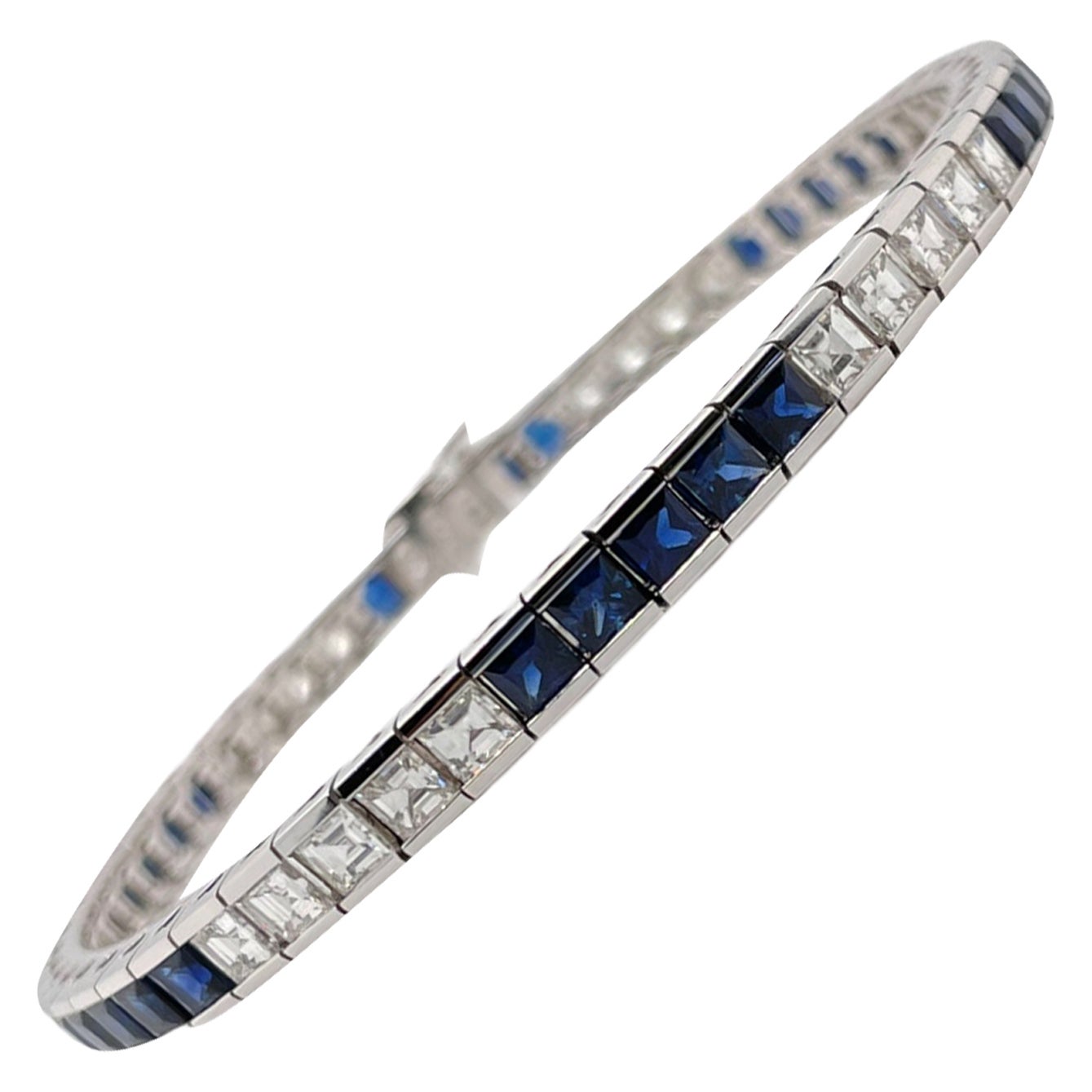 Armband aus 18 Karat Weißgold mit Saphiren und Diamanten in Kanalfassung