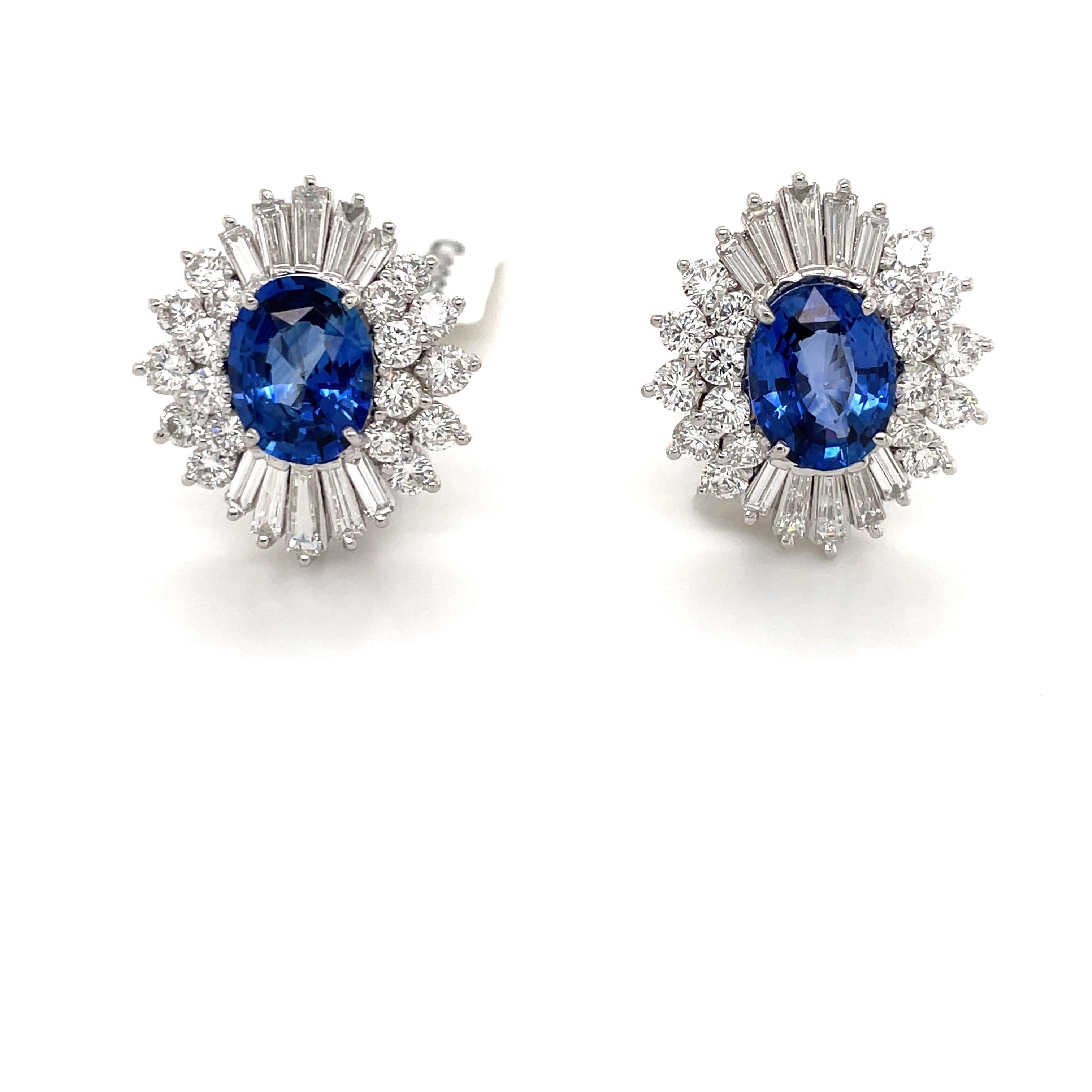 Contemporary HARBOR D. Sapphire Diamond Cluster Earrings 12.66 Carat Platinum