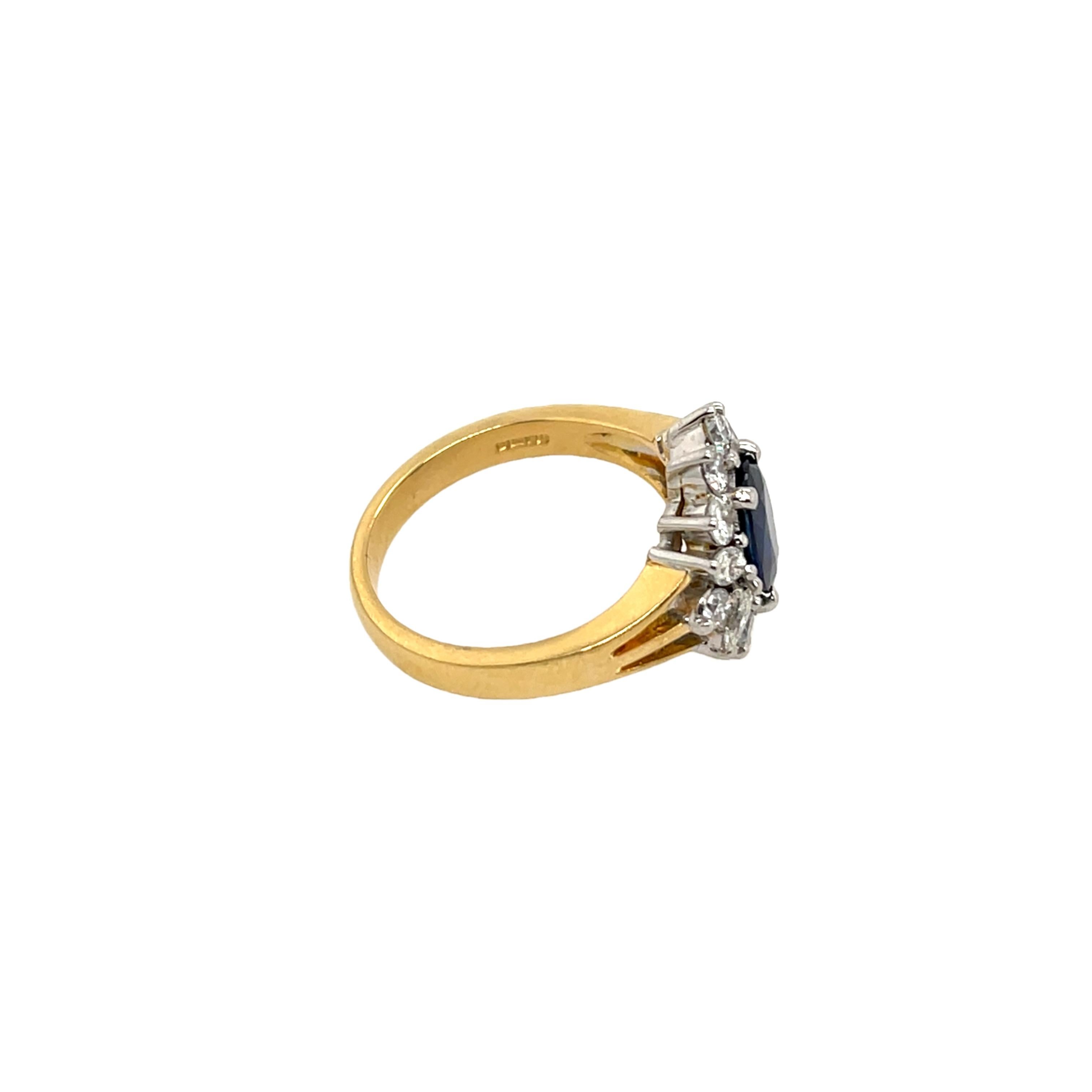Bague à saphir et diamant en or jaune et blanc 18ct Excellent état - En vente à London, GB