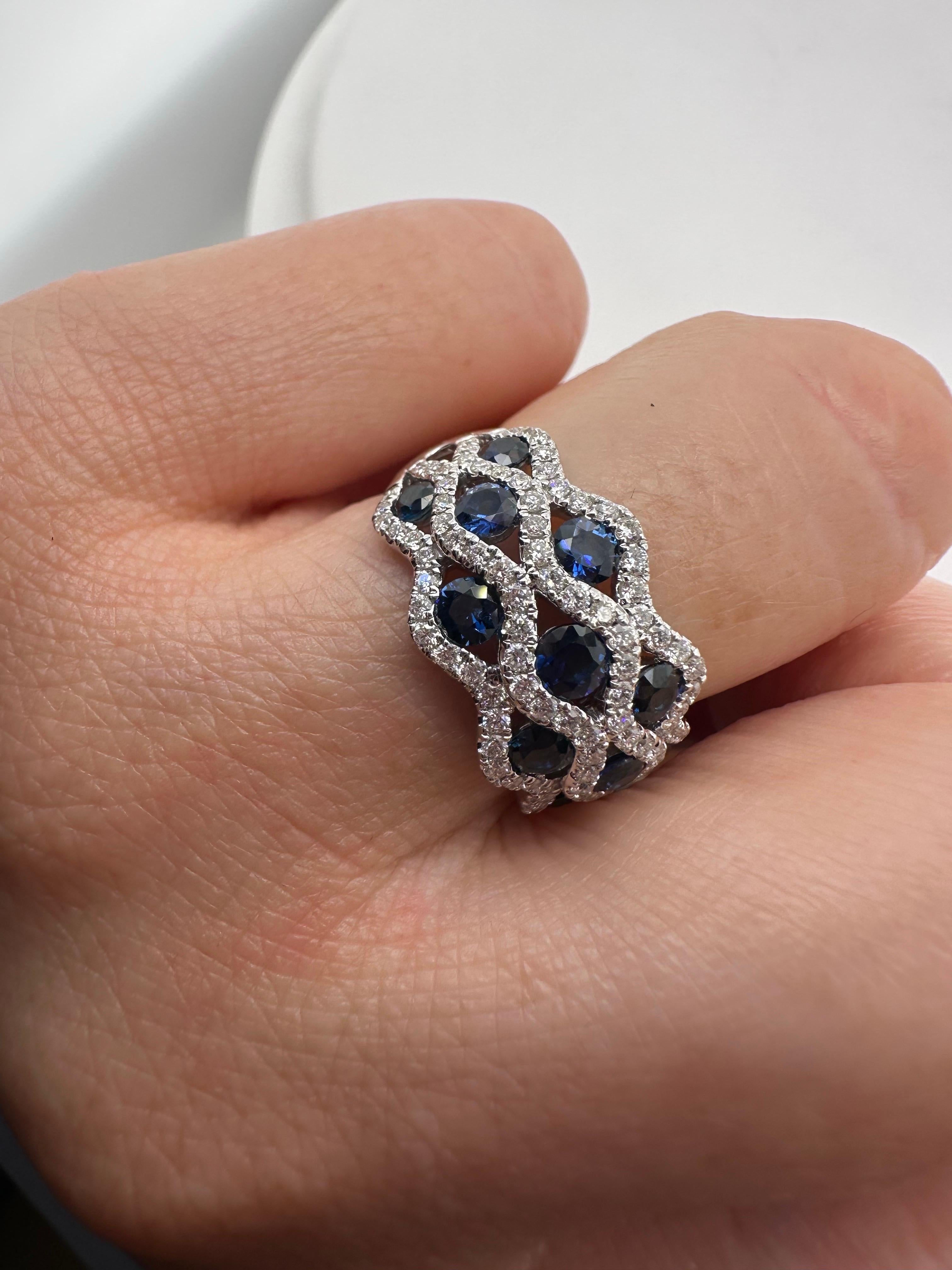 Taille brillant Saphir Diamant bague de cocktail Or blanc 18KT Bague vagues de l'océan en vente