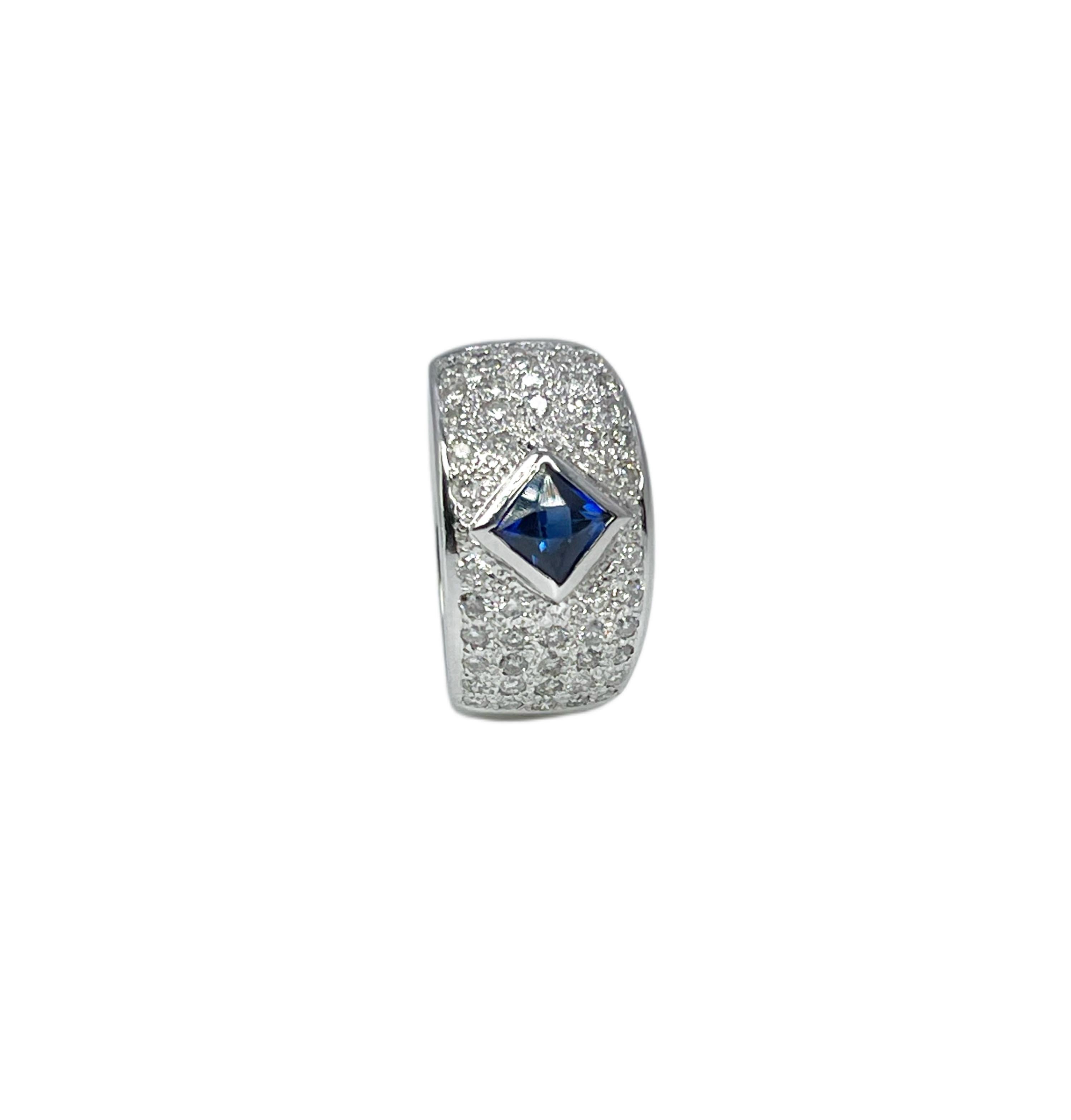 Sapphire & Diamond cocktail ring in 18KT white gold In New Condition For Sale In Jupiter, FL