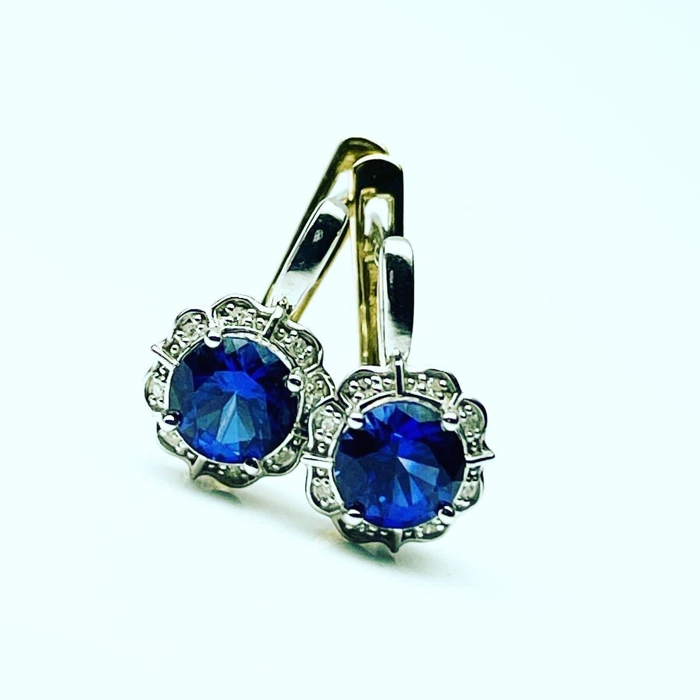 Sapphire Diamond earrings 18KT gold Floral earrings stunning on ears In New Condition For Sale In Boca Raton, FL
