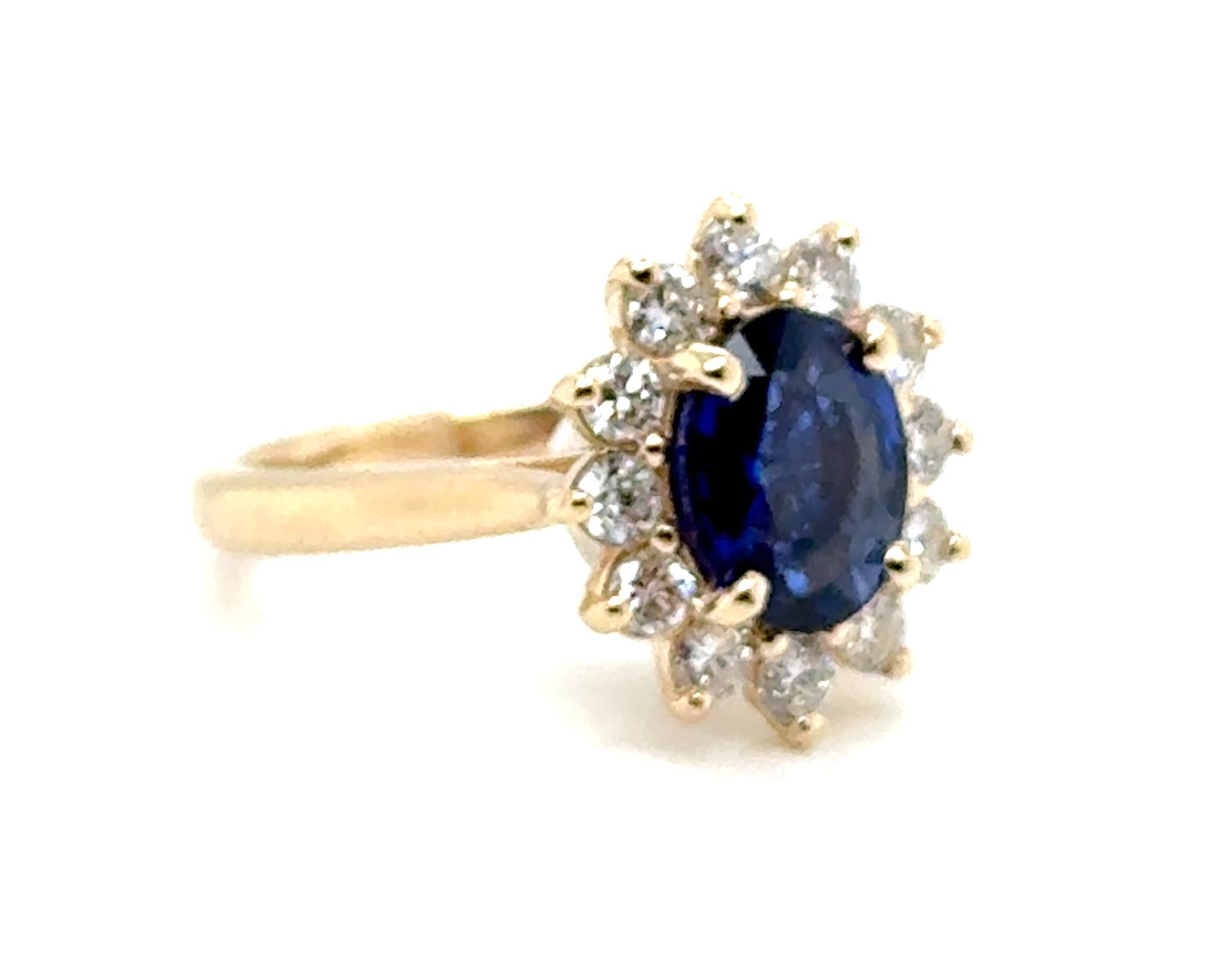 Oval Cut Sapphire Diamond Engagement Ring 2.59ct 14K Gold Princess Di Princess Kate For Sale