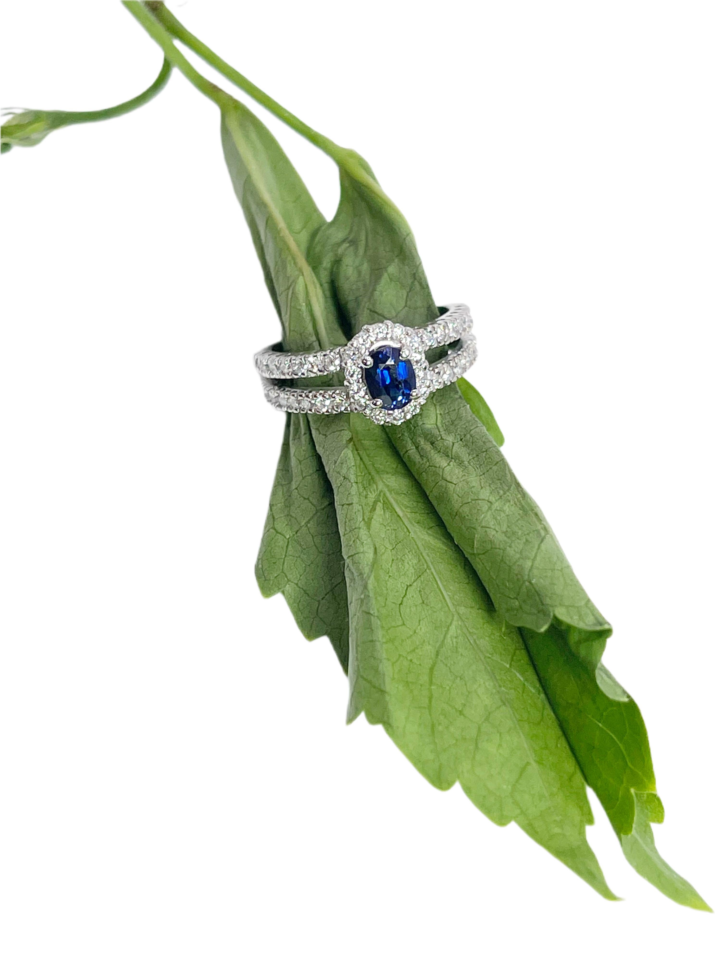 Modern Sapphire & Diamond Engagement Ring in 14KT White Gold Oval sapphire ring For Sale