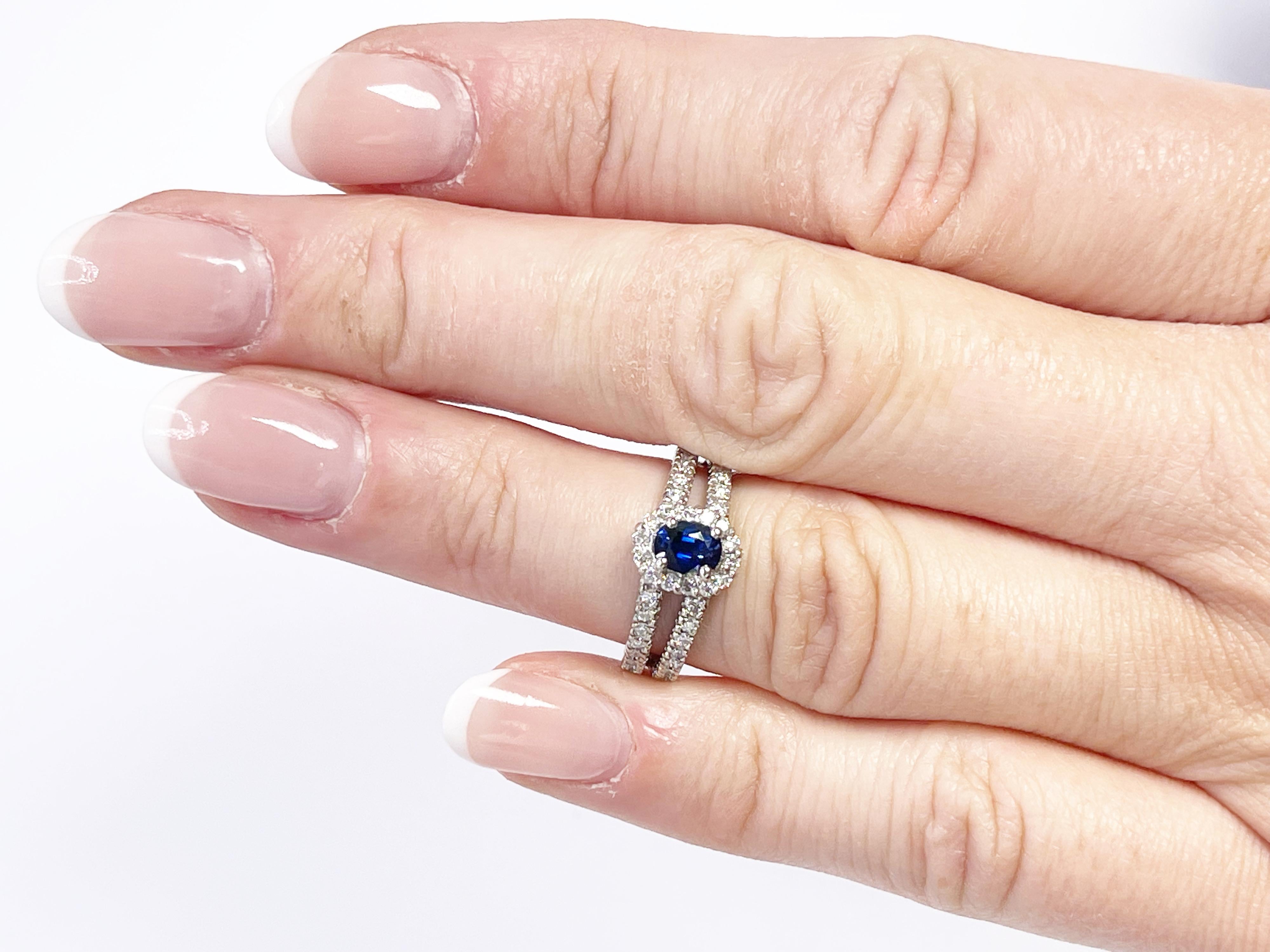 Sapphire & Diamond Engagement Ring in 14KT White Gold Oval sapphire ring In New Condition For Sale In Jupiter, FL