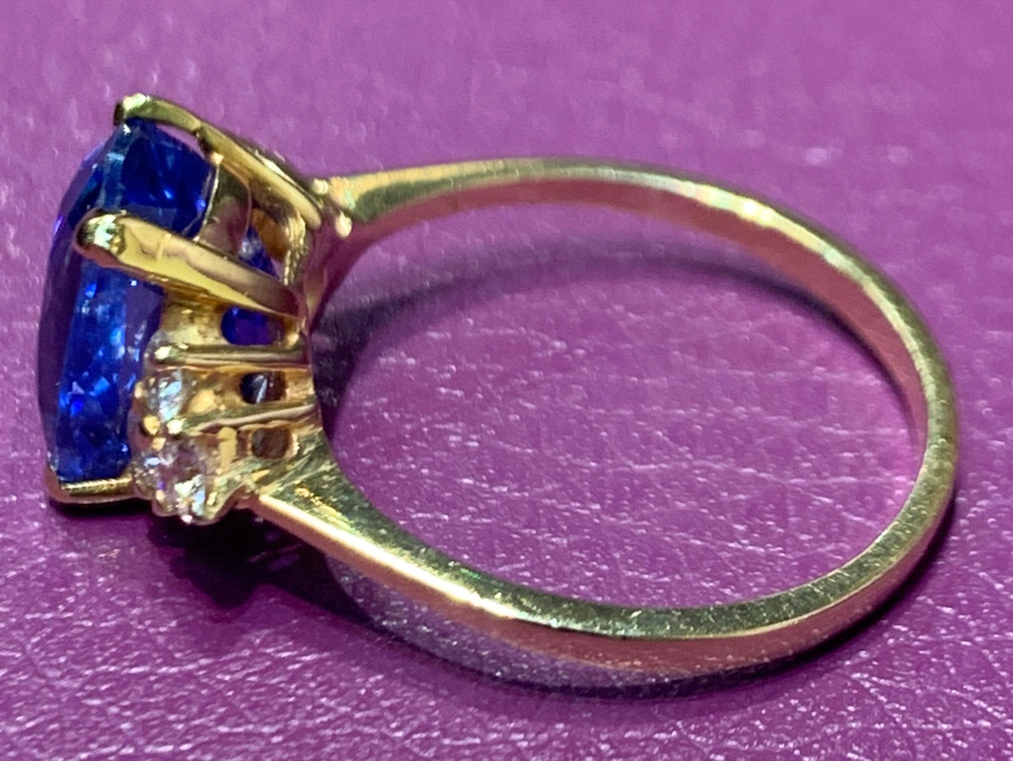 Sapphire and Diamond Gold Cocktail Ring In Excellent Condition In New York, NY