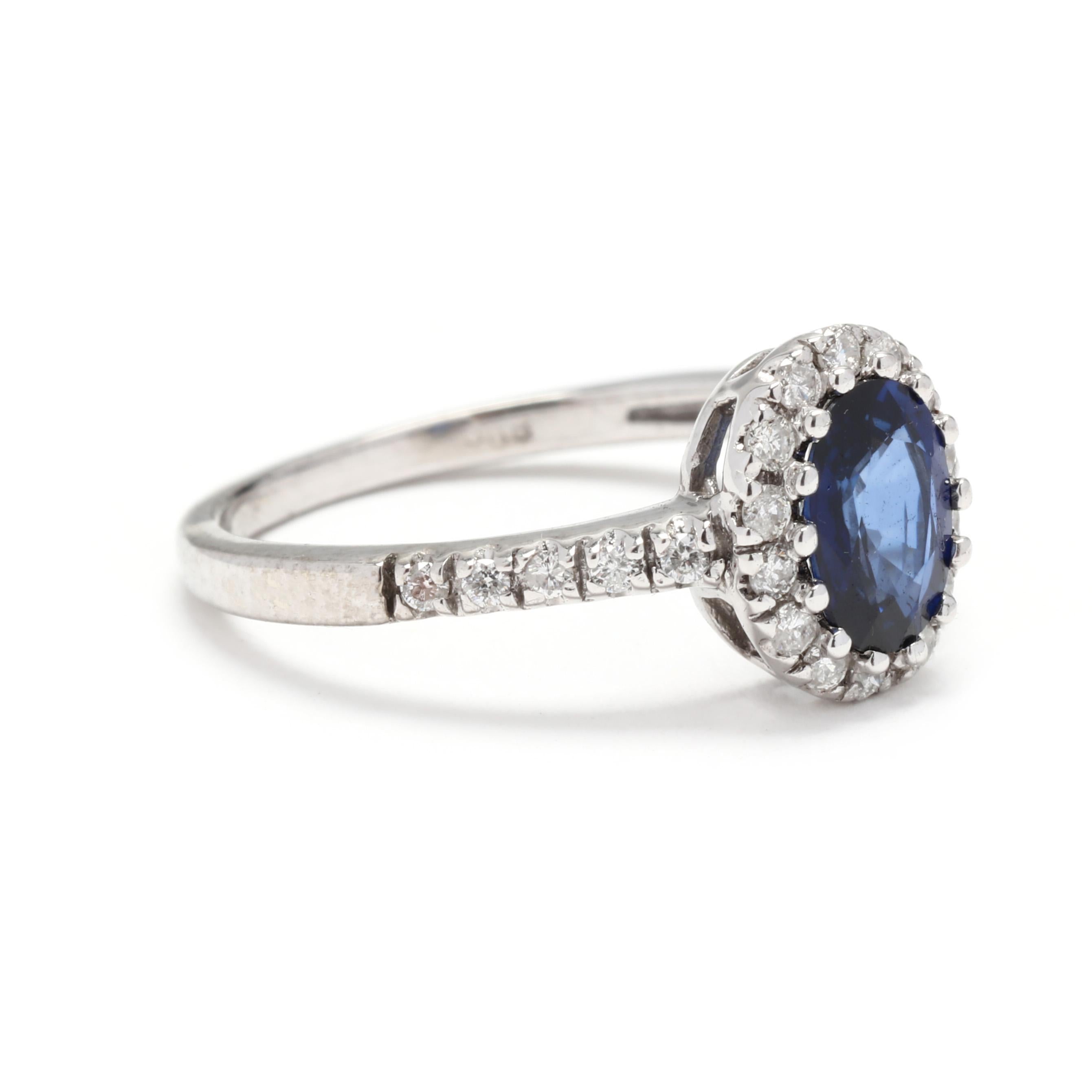 Pierres :
- saphir, 1 pierre
- coupe ovale
- 7 x 5 mm
- environ 1,10 carat

- diamants, 24 pierres
- coupe brillante ronde
- 1.3 - 1.4 mm
- environ 30 carats au total
- Couleur G-H, clarté SI-I

Taille de l'anneau 6

Hauteur du doigt : 4.4