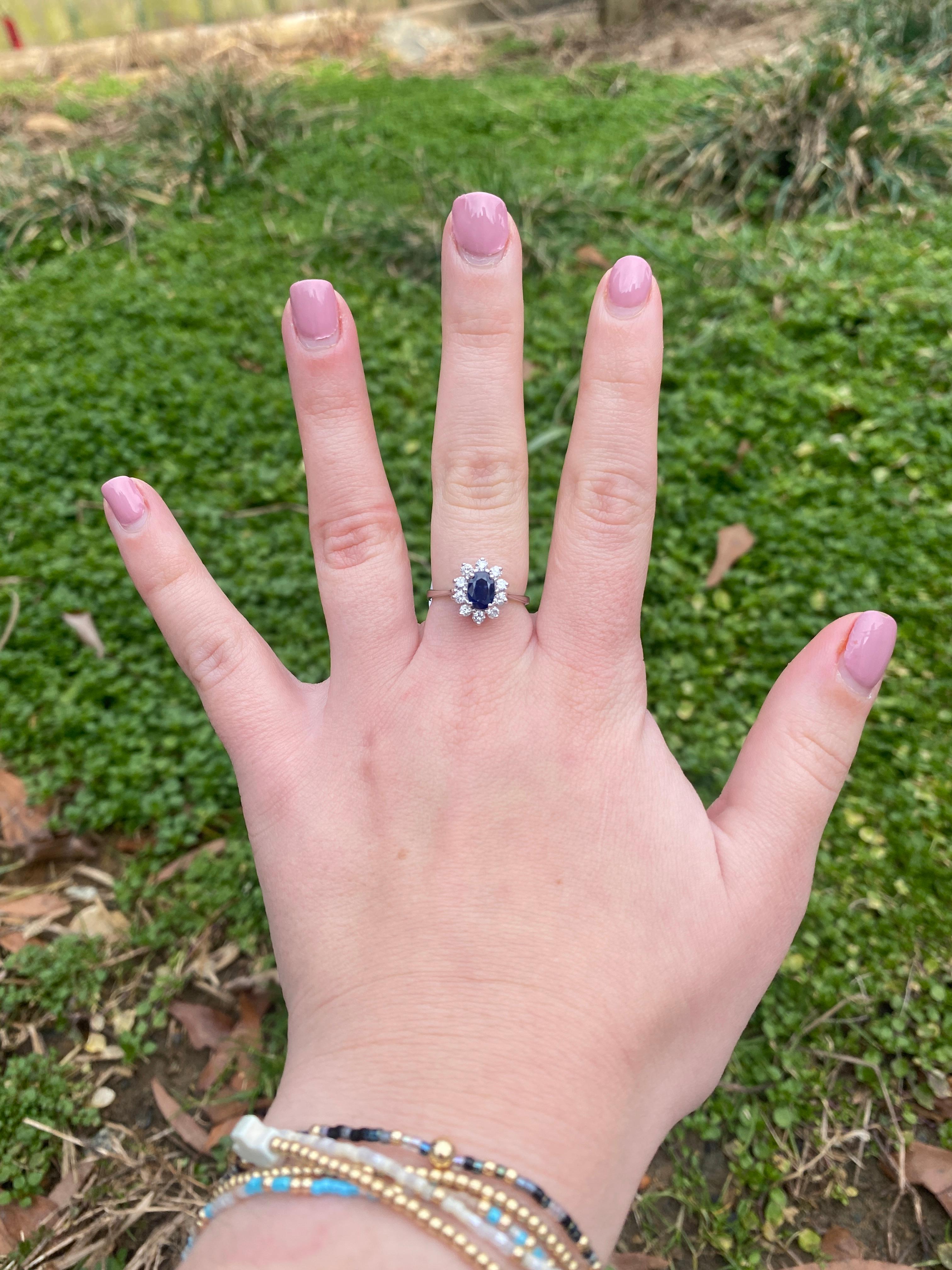 Anello di fidanzamento con zaffiro e diamante aureolato, oro bianco 14K, misura 7,25 1