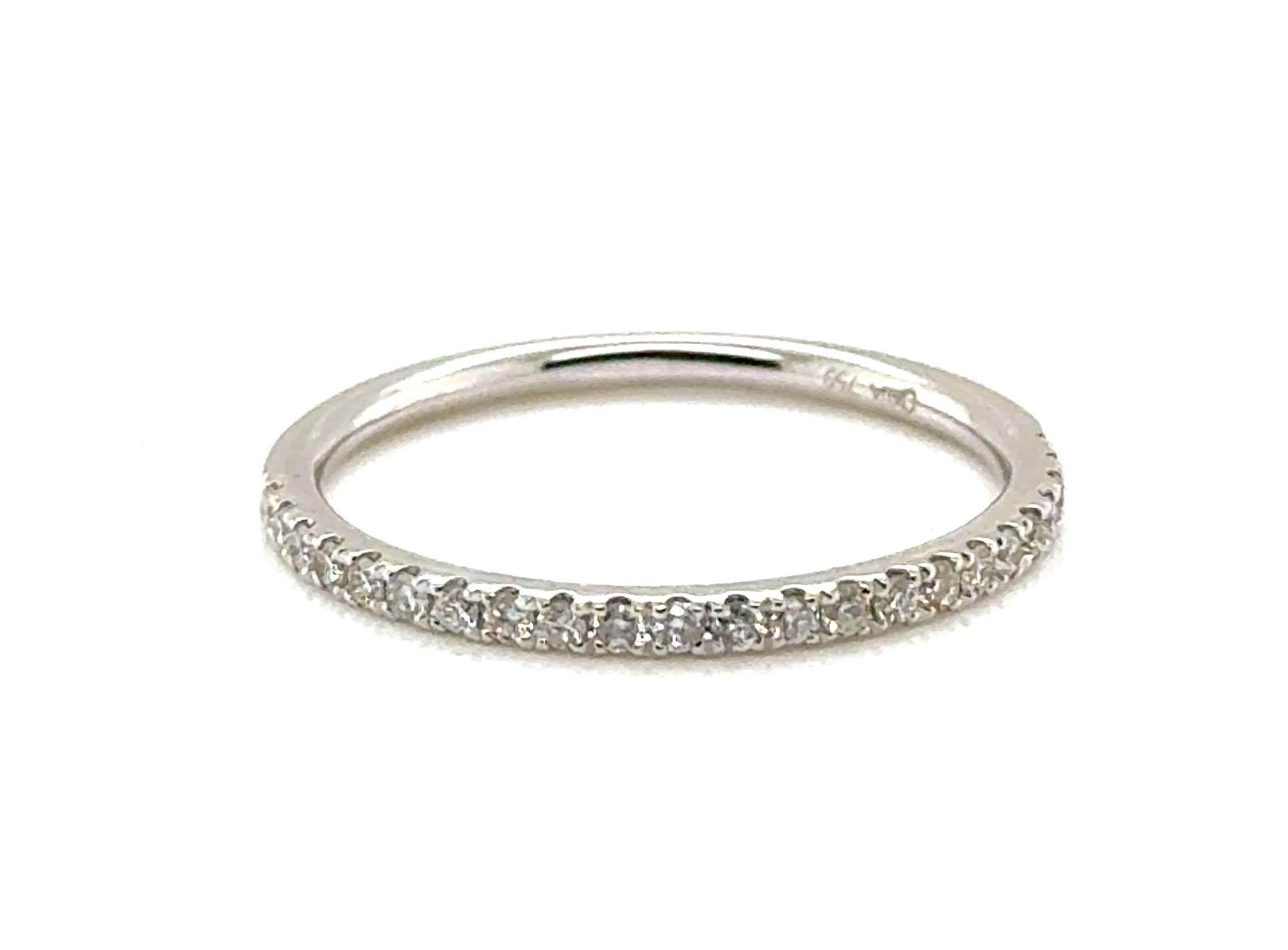 Taglio rotondo Anello di fidanzamento con zaffiro e diamante a forma di aureola 1,52 carati 18K &New in vendita