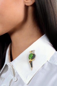 Sapphire Diamond Multi-Gem 18 Karat Yellow Gold Vintage Cockatiel Bird Brooch