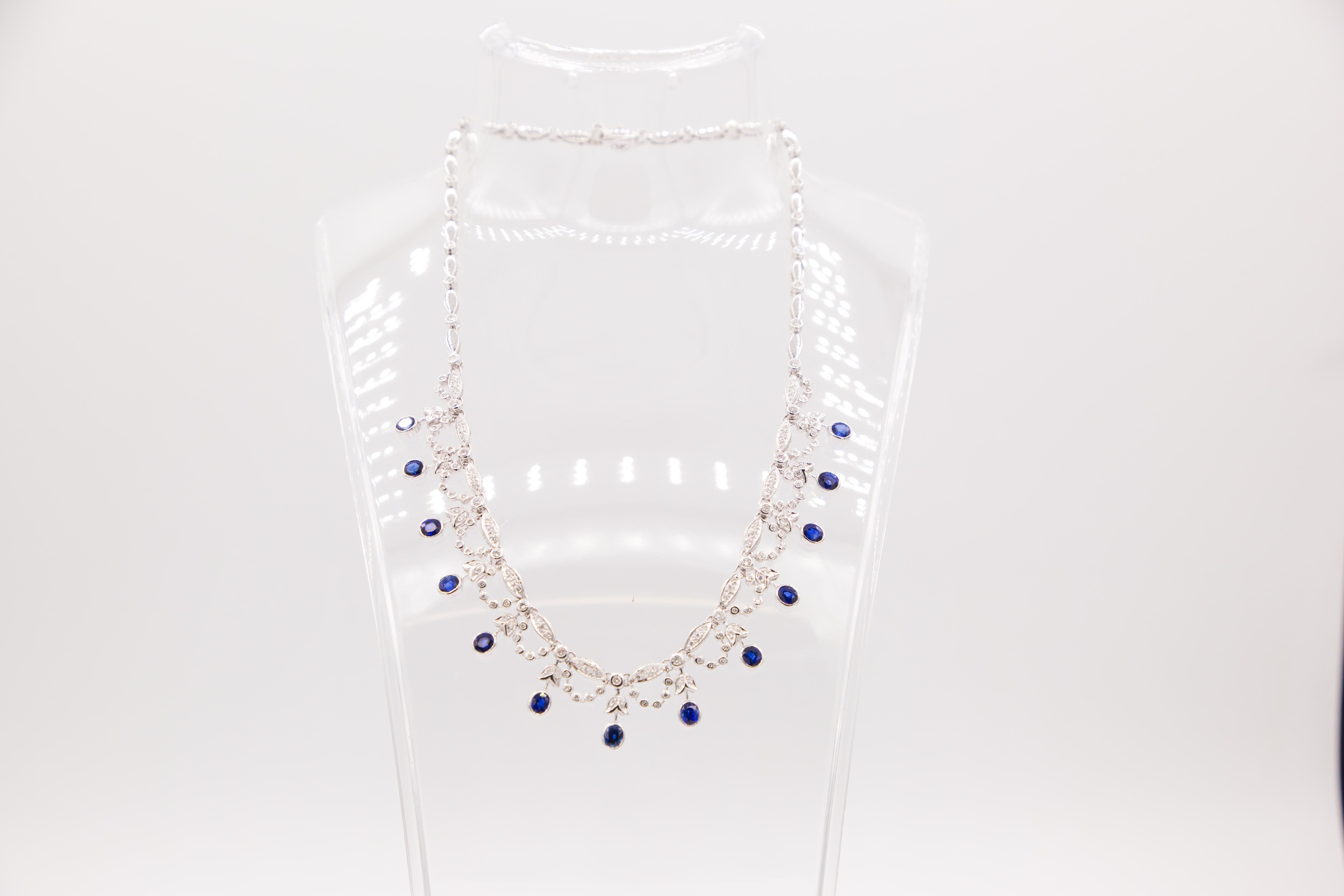 Collana con zaffiro e diamanti 18 K. in vendita 1