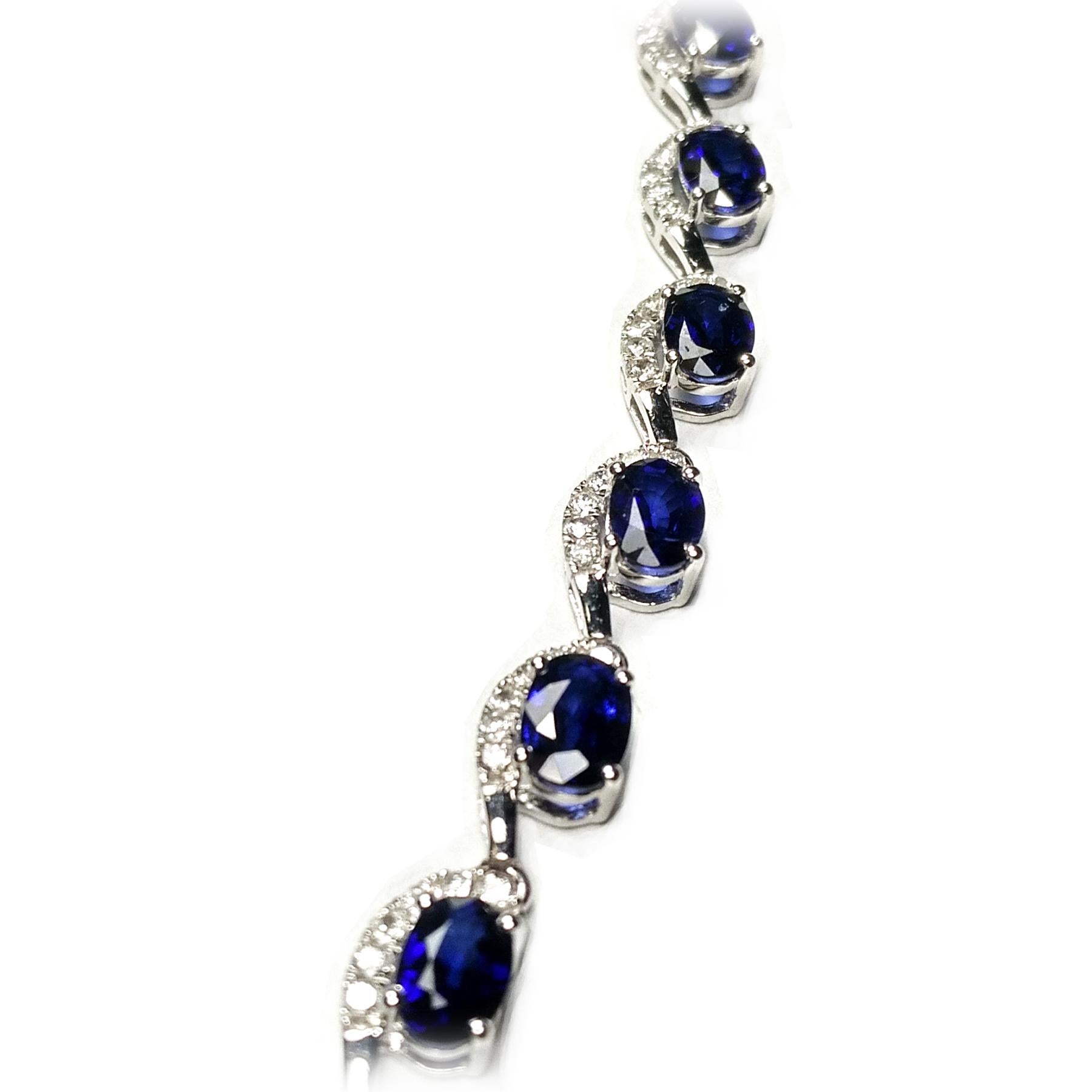 Sapphire Diamond Necklace In New Condition In Richmond, BC
