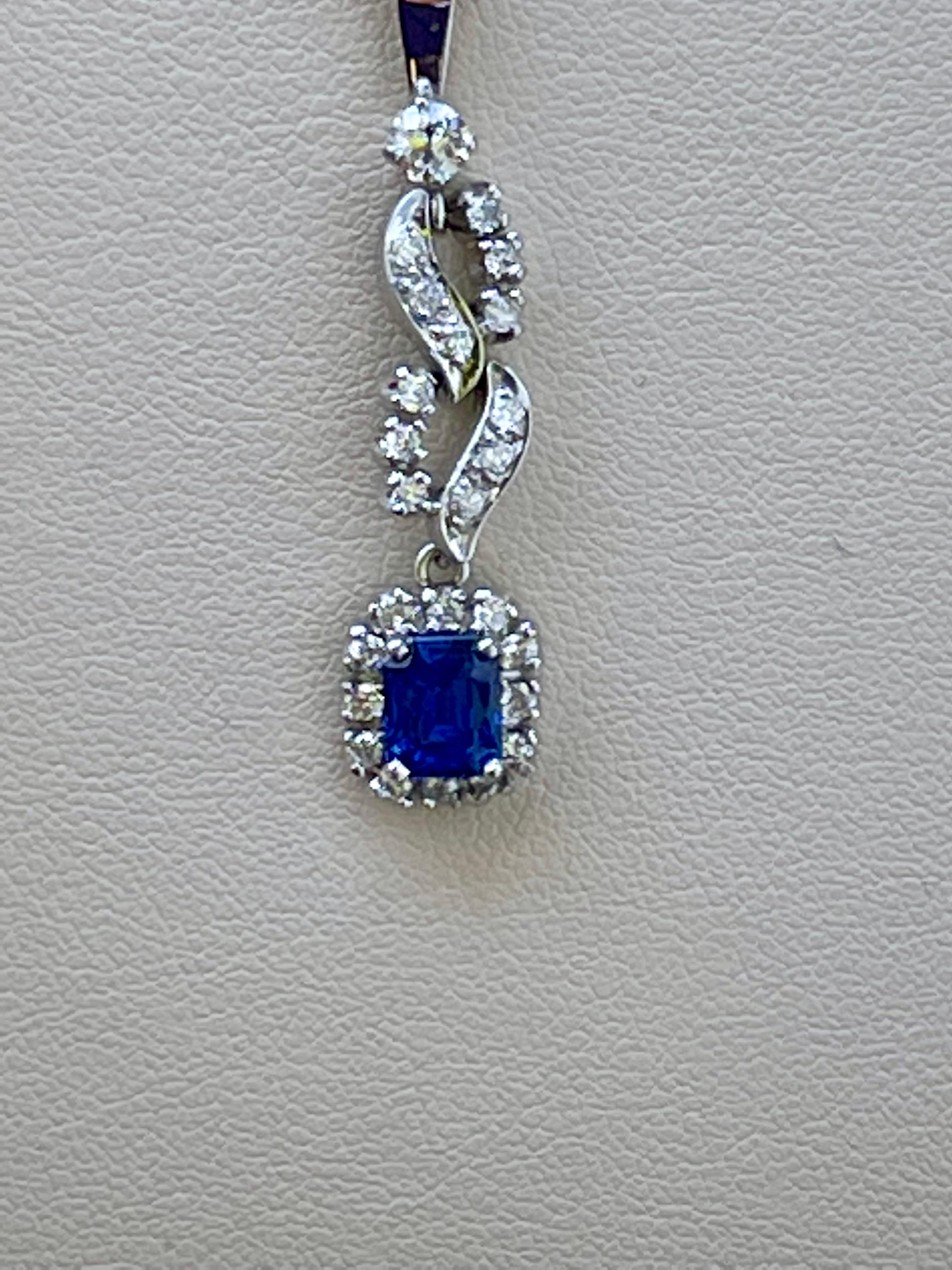 Sapphire & Diamond Necklace/ Pendant 14 Karat White Gold with Chain In Excellent Condition For Sale In New York, NY