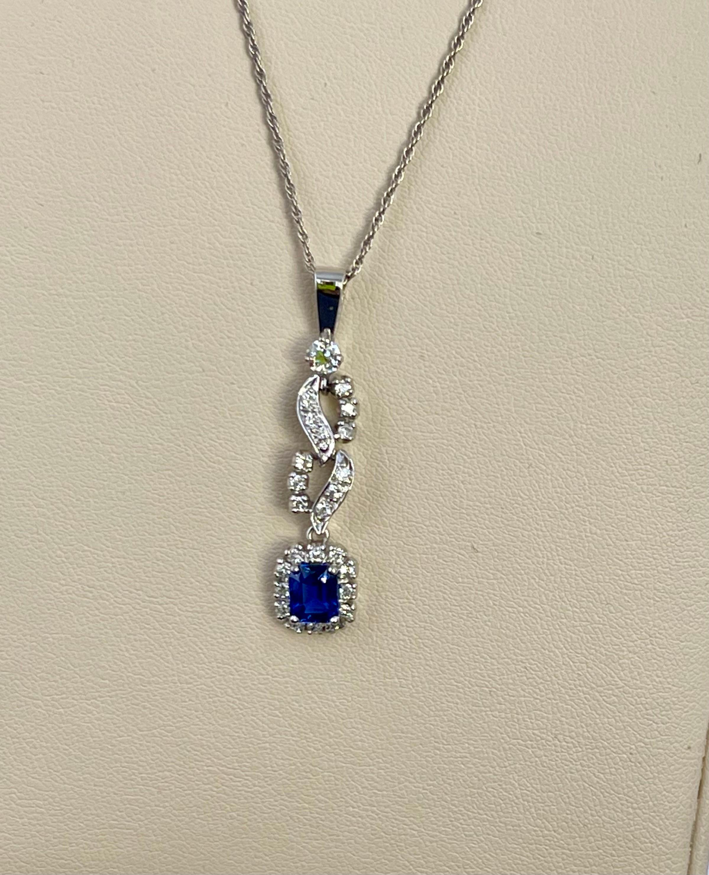 Sapphire & Diamond Necklace/ Pendant 14 Karat White Gold with Chain For Sale 1