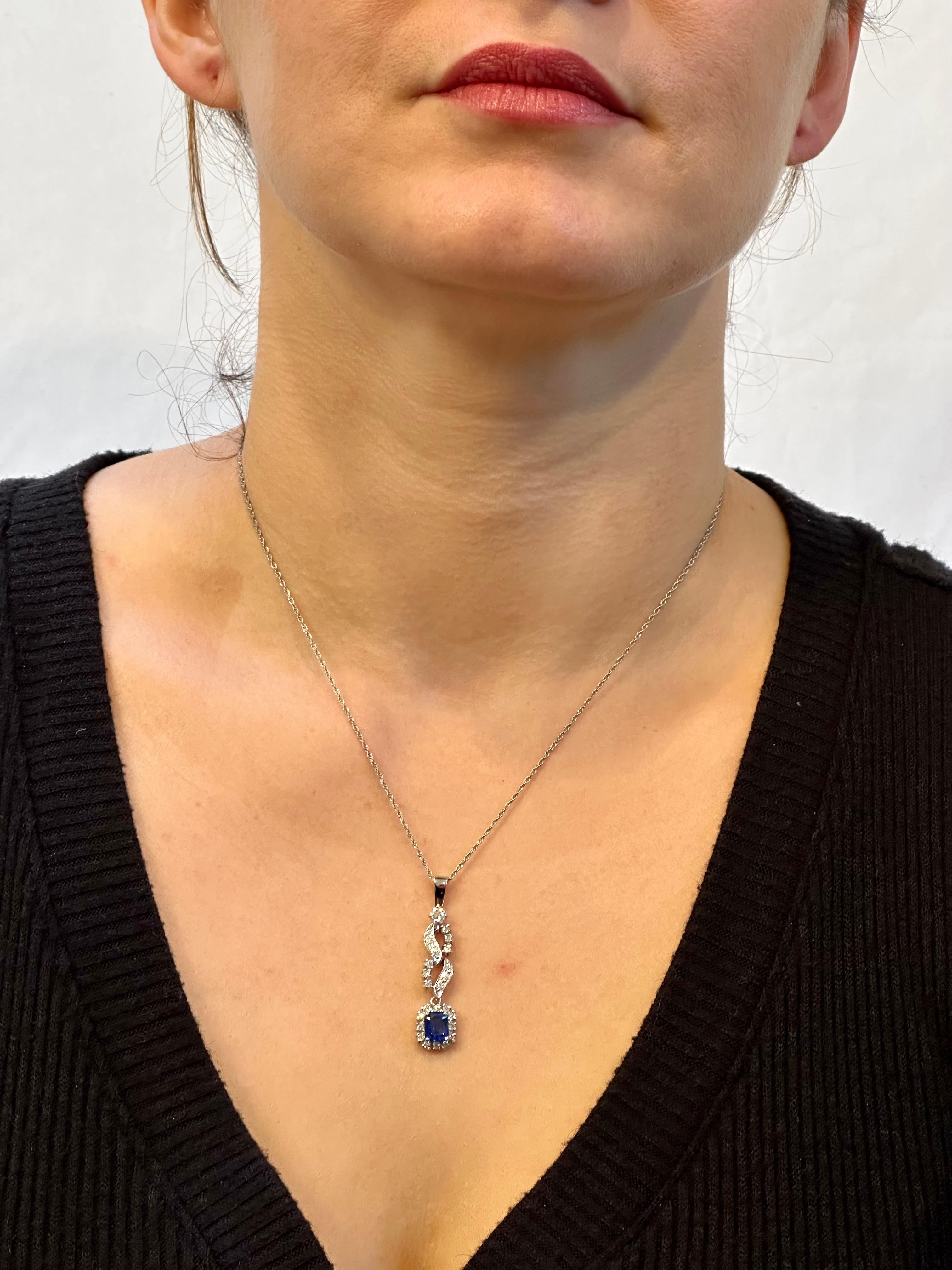 Sapphire & Diamond Necklace/ Pendant 14 Karat White Gold with Chain For Sale 2