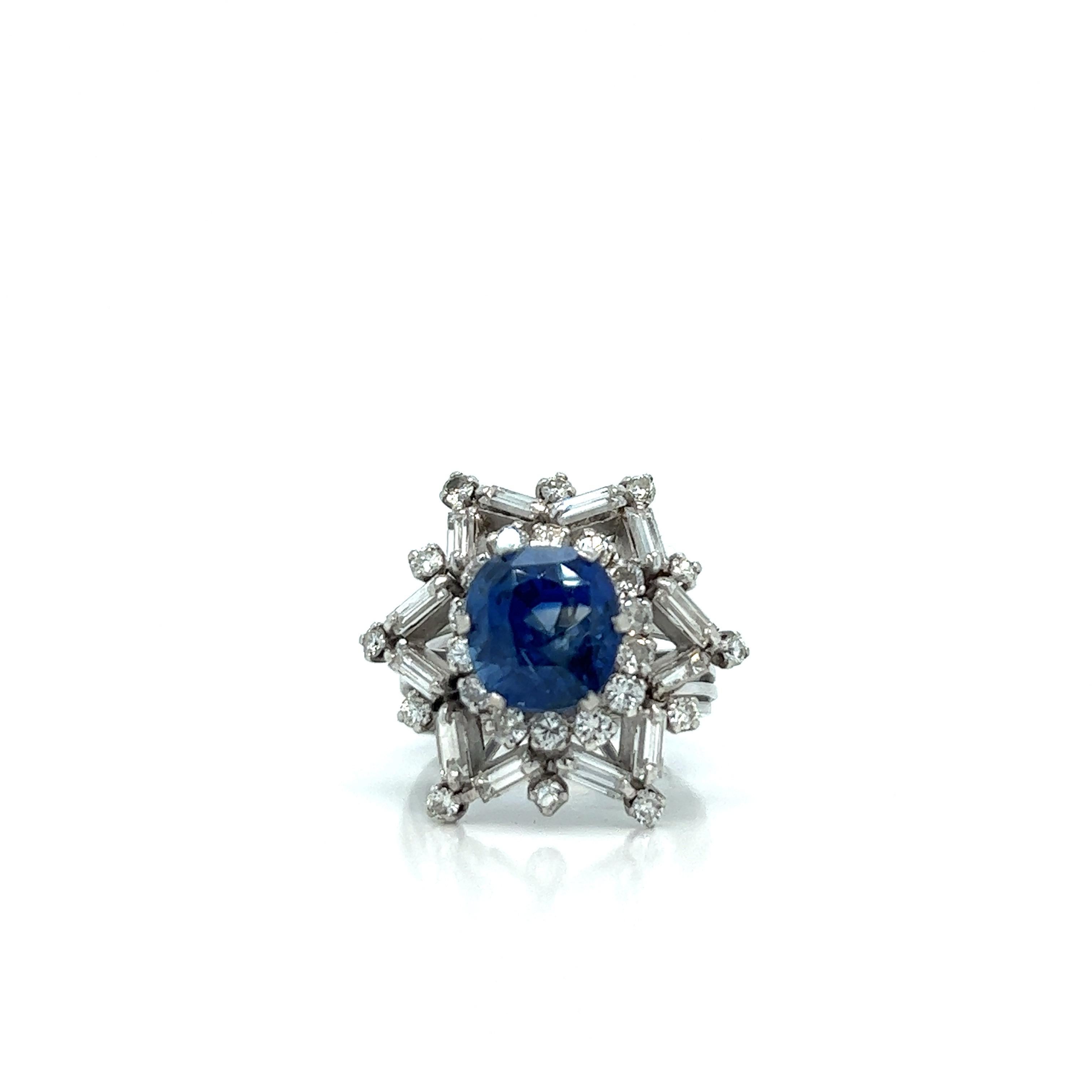 Sapphire Diamond Platinum Ring In Excellent Condition For Sale In New York, NY
